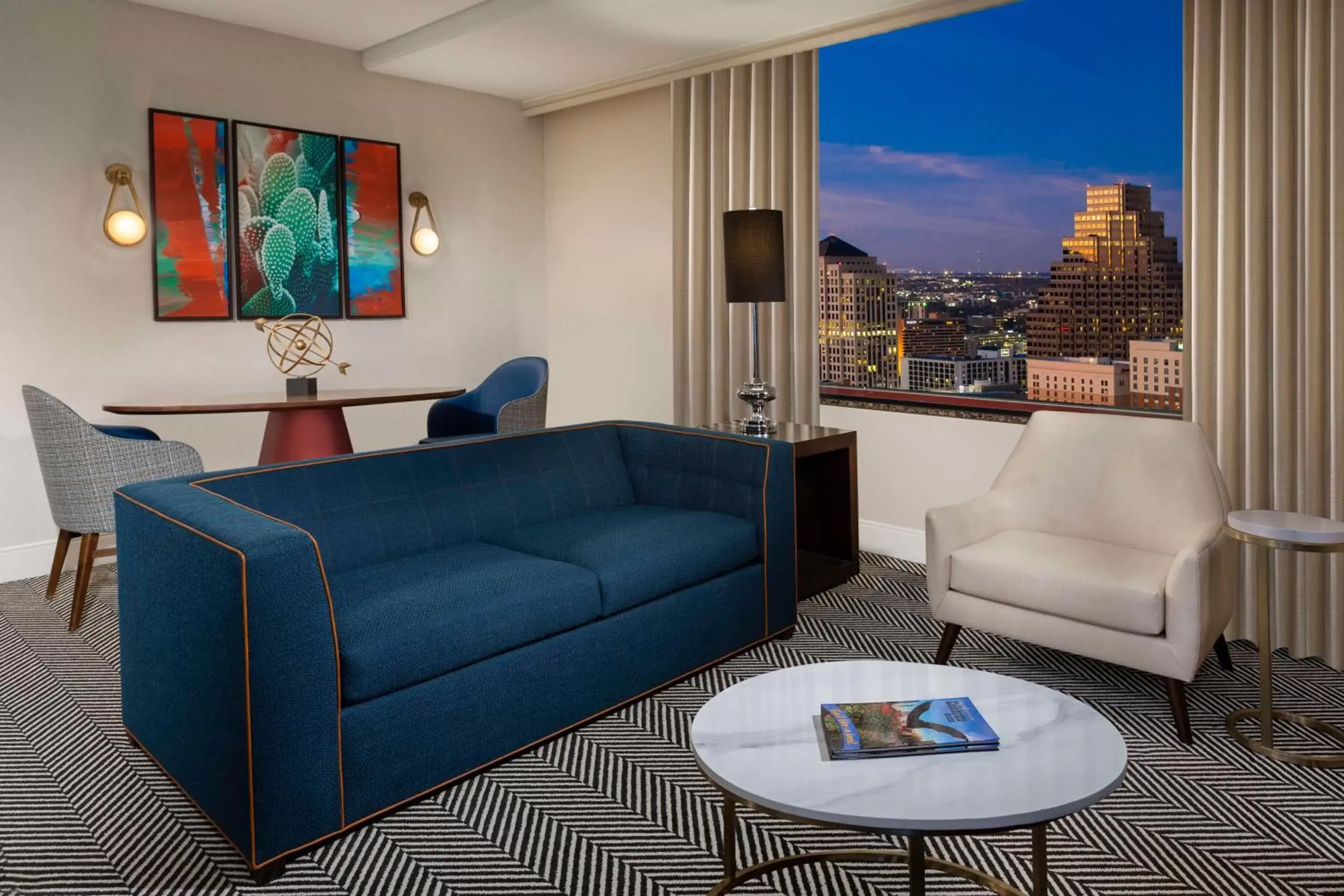 One-Bedroom King Suite in Hilton Austin One-Bedroom King Suite in Hilton Austin