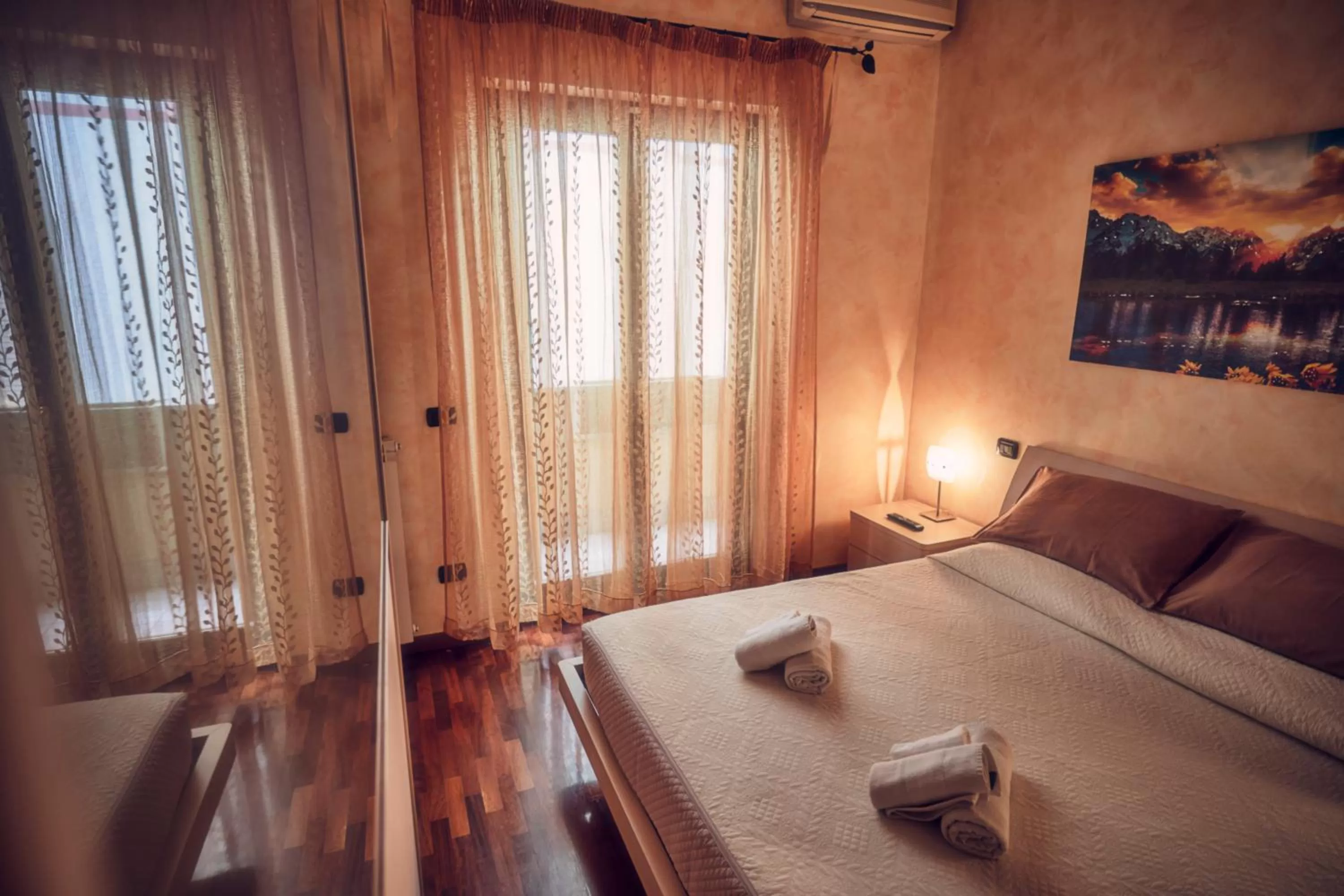 Bed in Travelershome 212 Airport