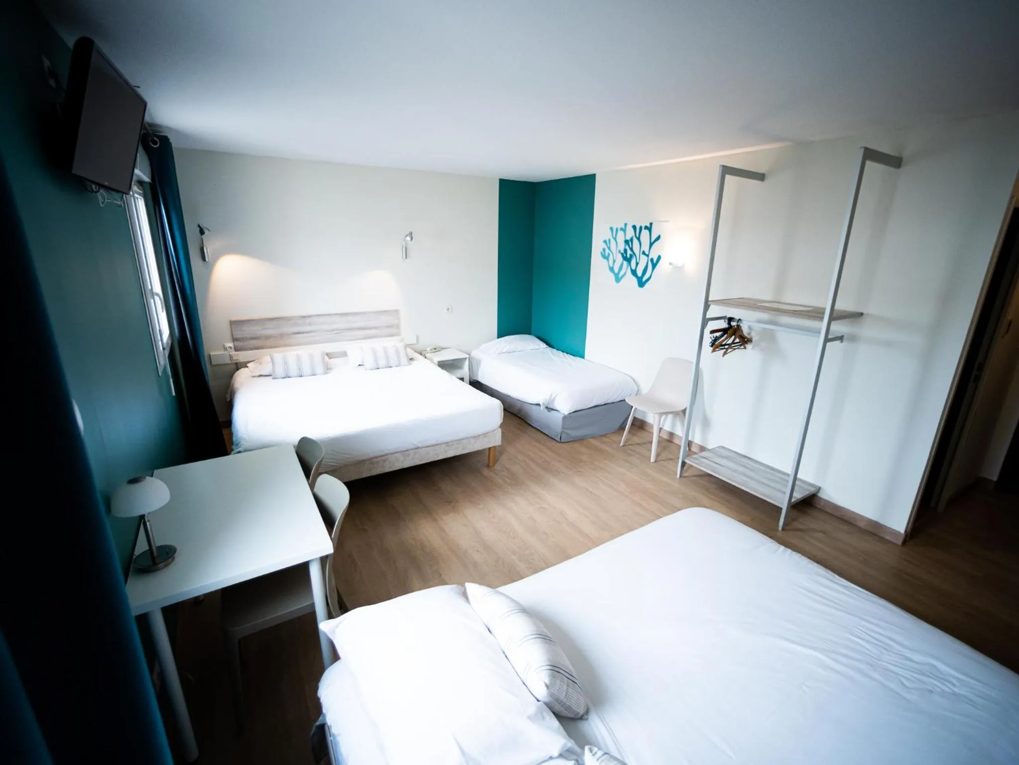 Photo of the whole room, Bed in Hotel Grand Cap Rooftop Pool