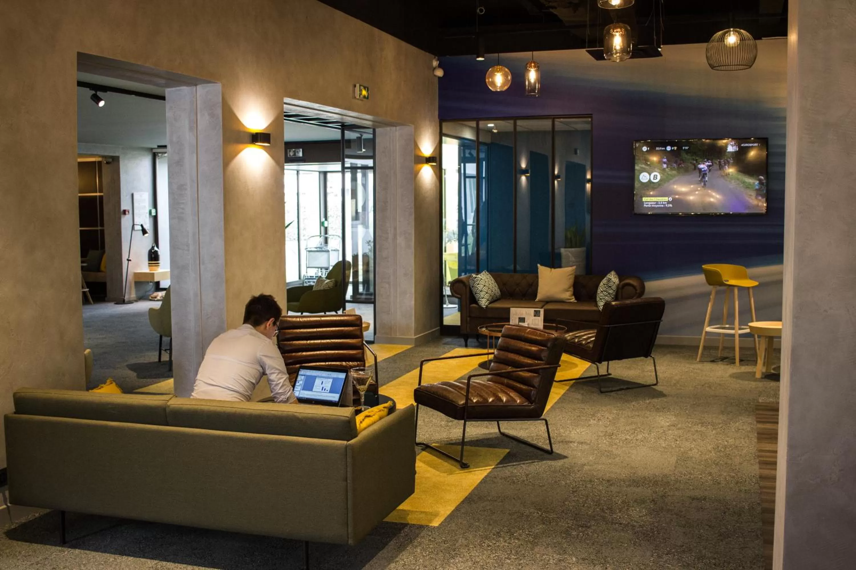 Communal lounge/ TV room in Novotel Le Mans