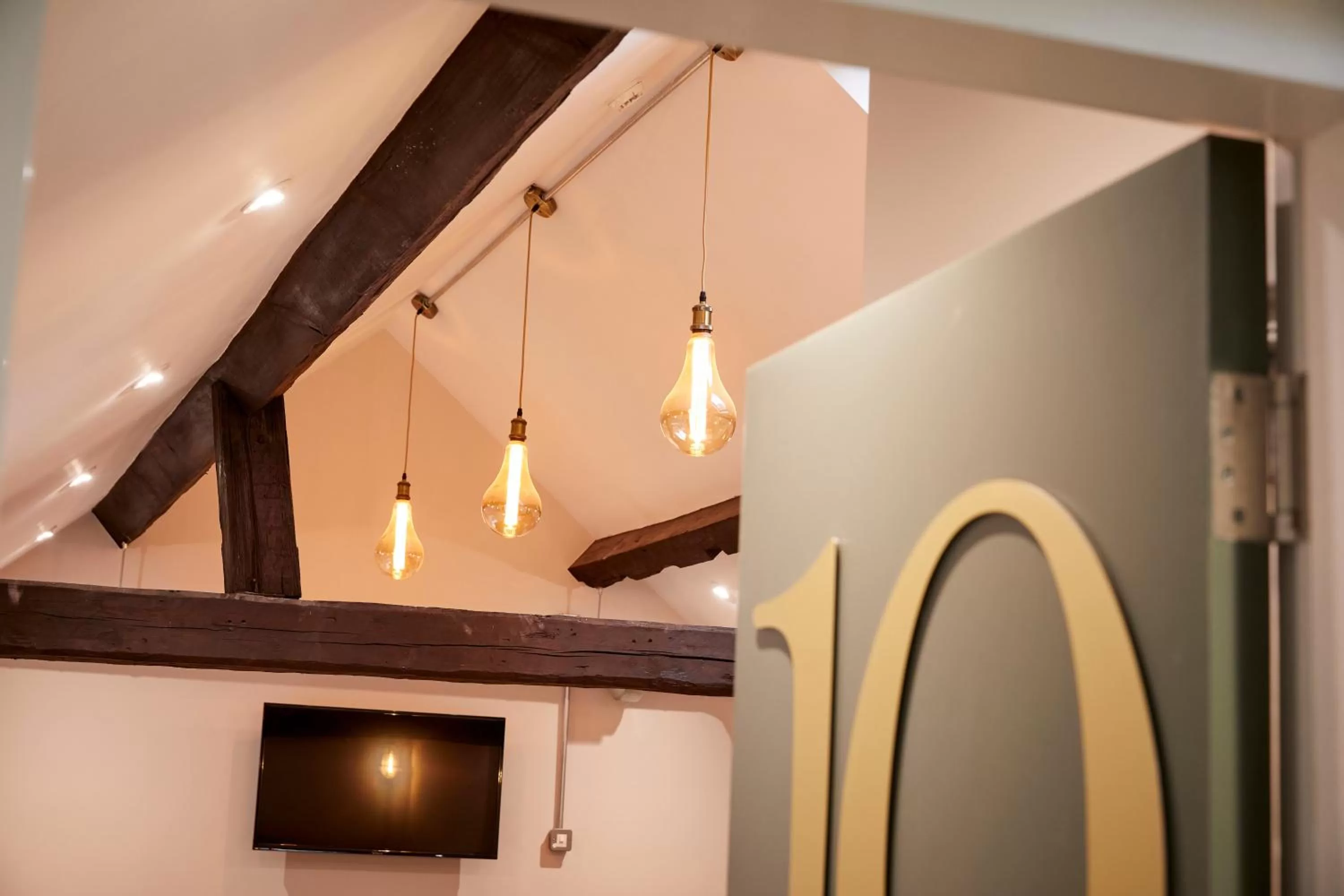 TV and multimedia in Three Cranes Serviced Apartments