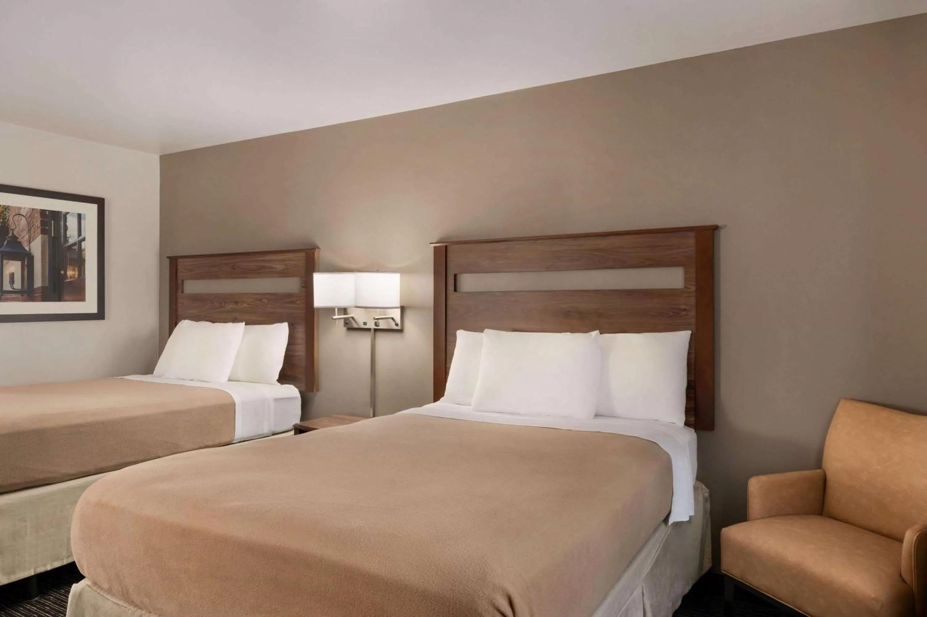 Photo of the whole room, Bed in Baymont by Wyndham Buffalo