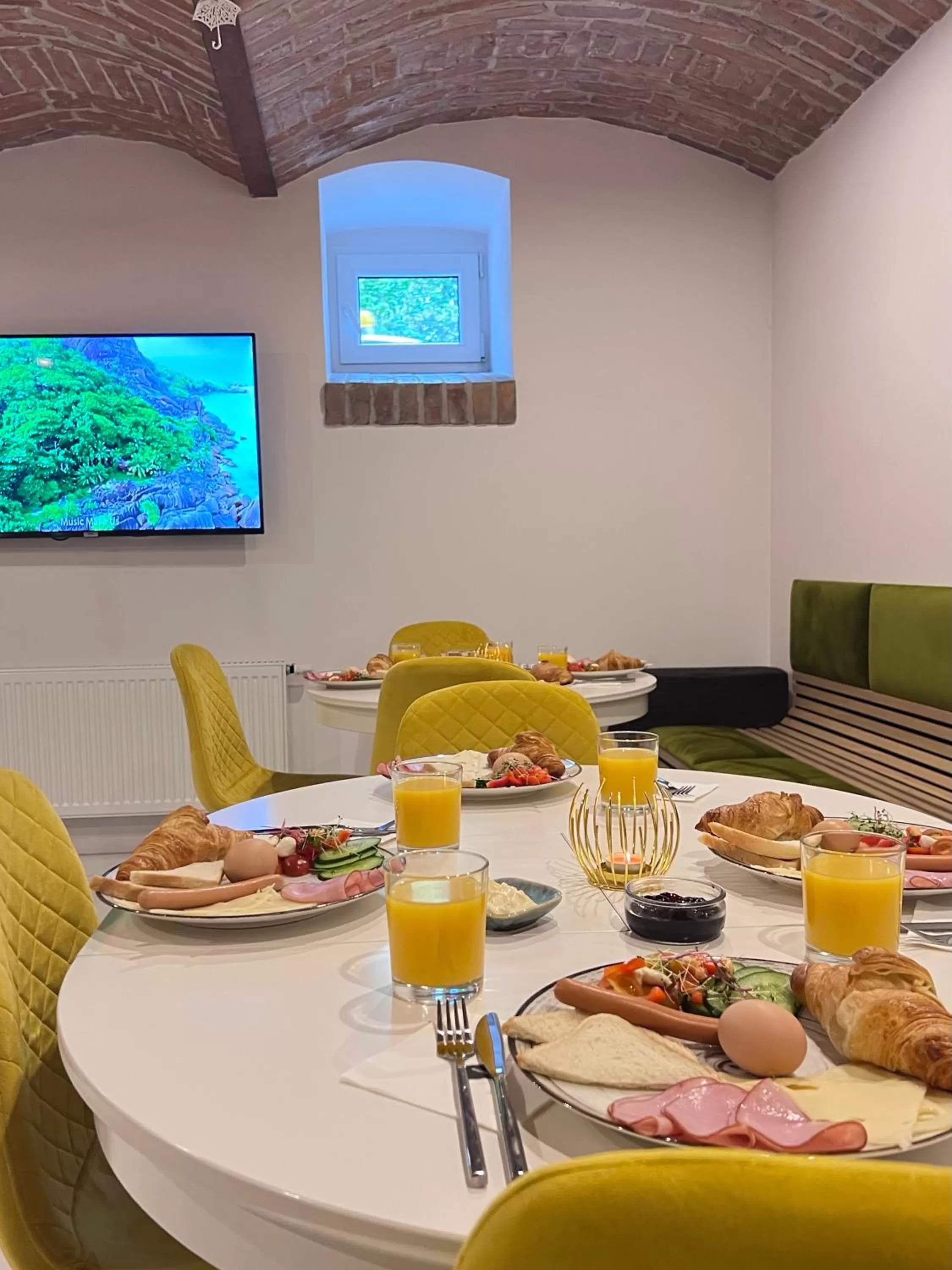 Food and drinks in Hive Family House