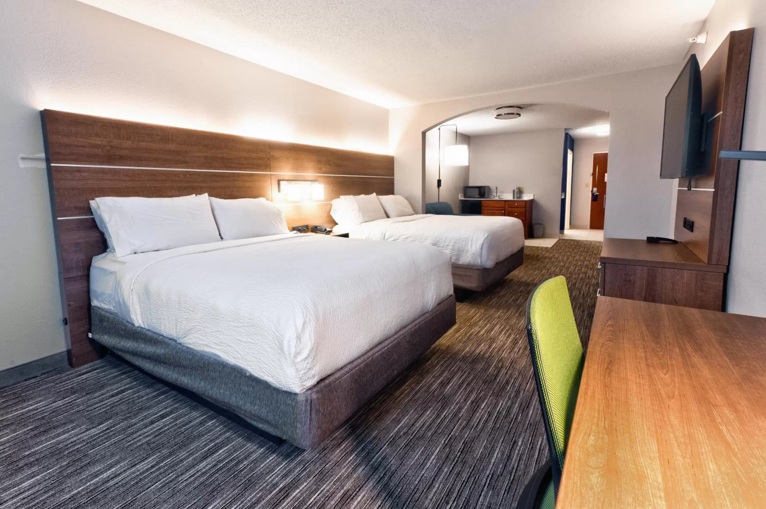 Photo of the whole room, Bed in Holiday Inn Express Hotel & Suites Goshen by IHG