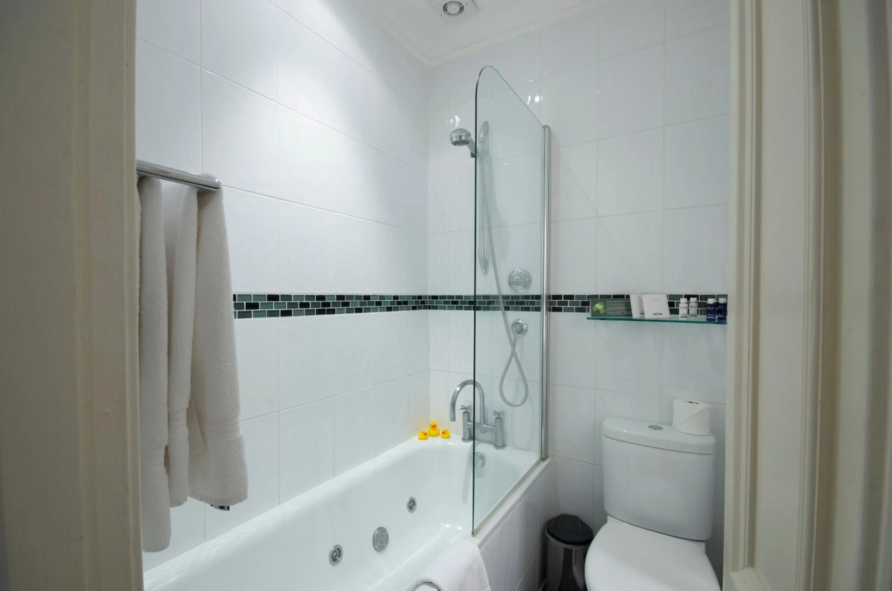 Bathroom in Chateau La Chaire