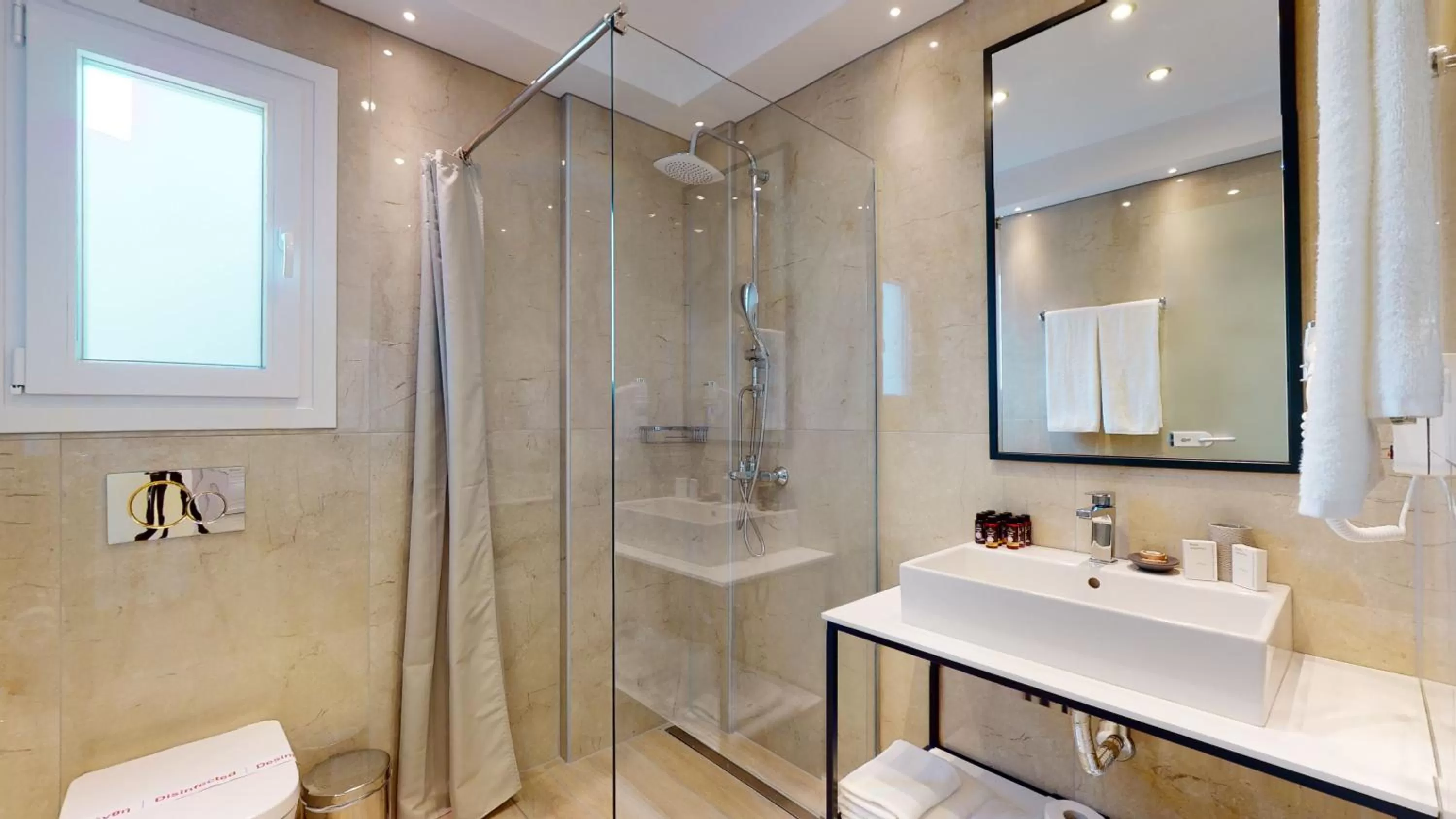 Bathroom in Golden Lion Parga