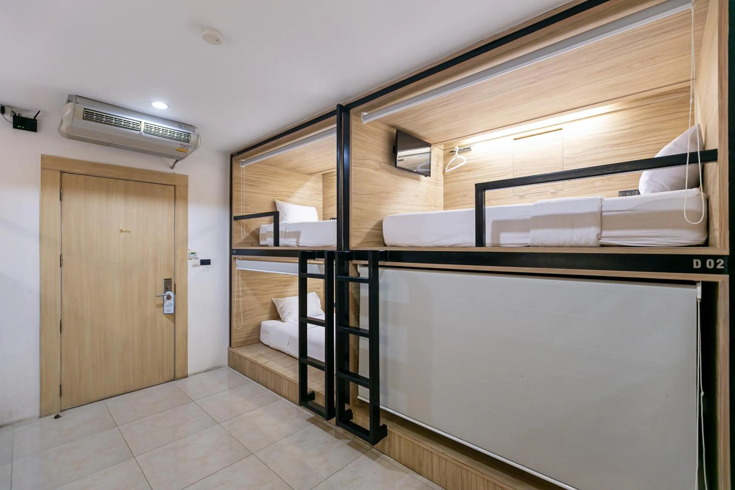 Bed in The Bedrooms Hostel Pattaya