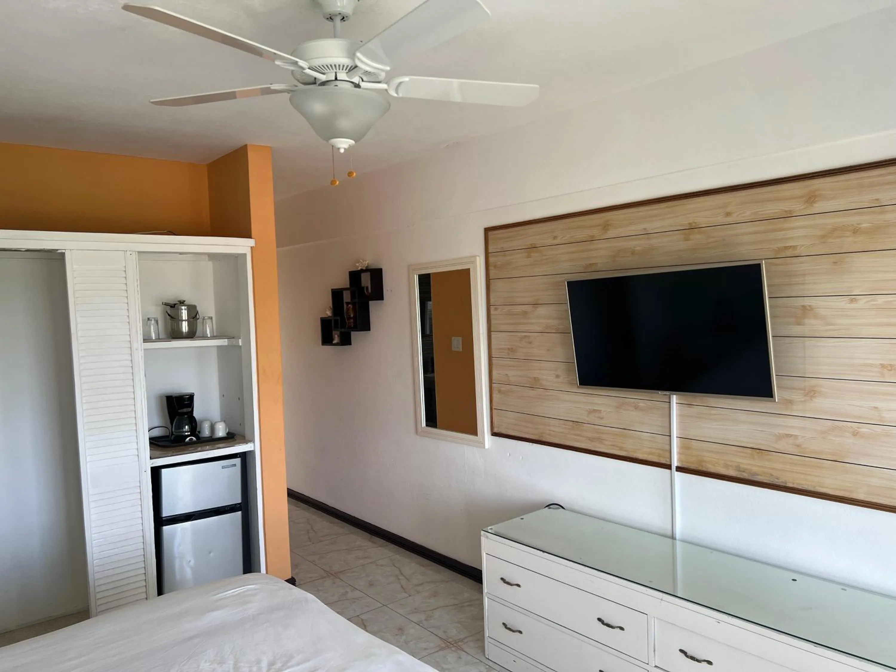 Photo of the whole room in Match Resort