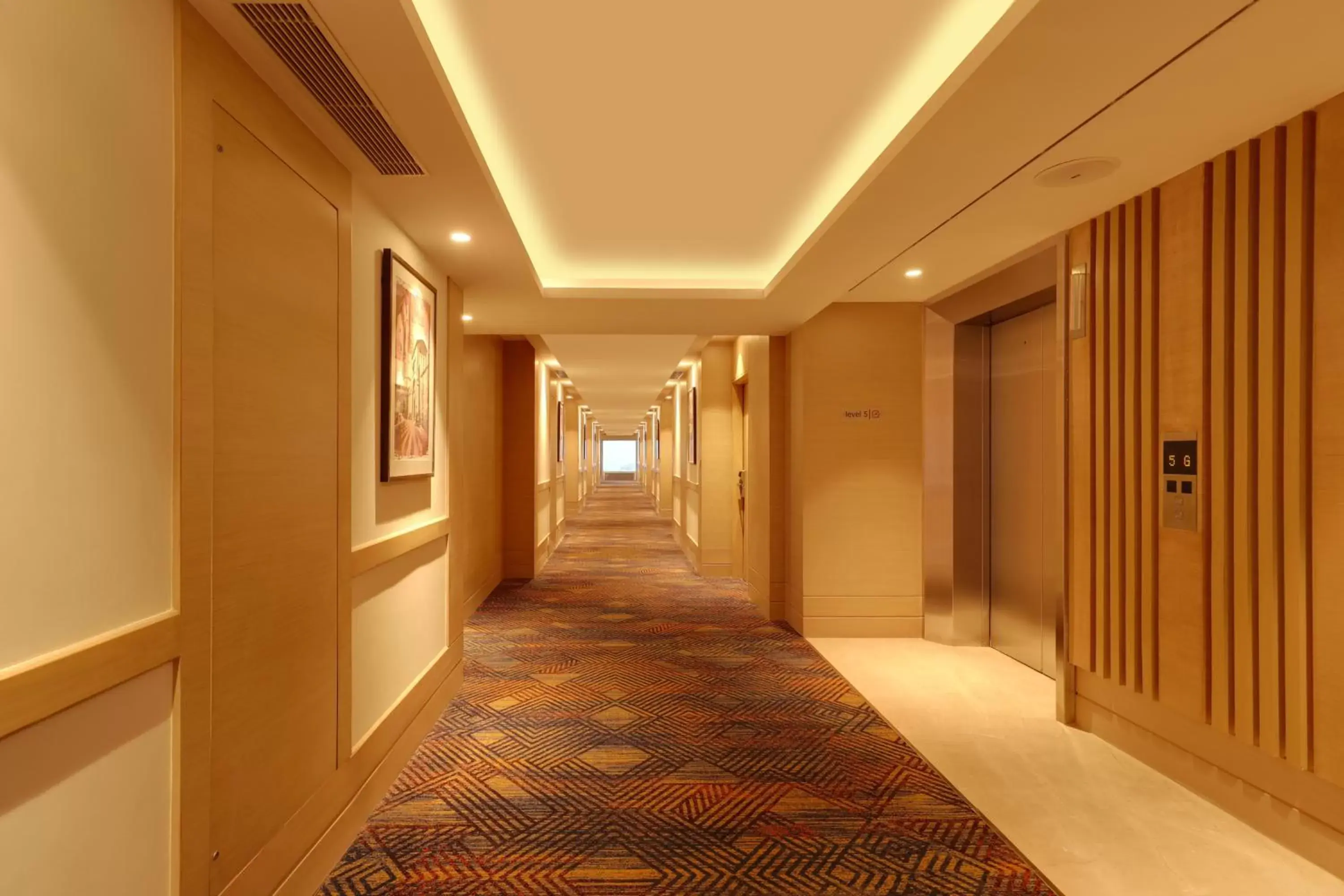 Deluxe Twin Room - single occupancy in Lemon Tree Hotel, Jhansi Deluxe Twin Room - single occupancy in Lemon Tree Hotel, Jhansi