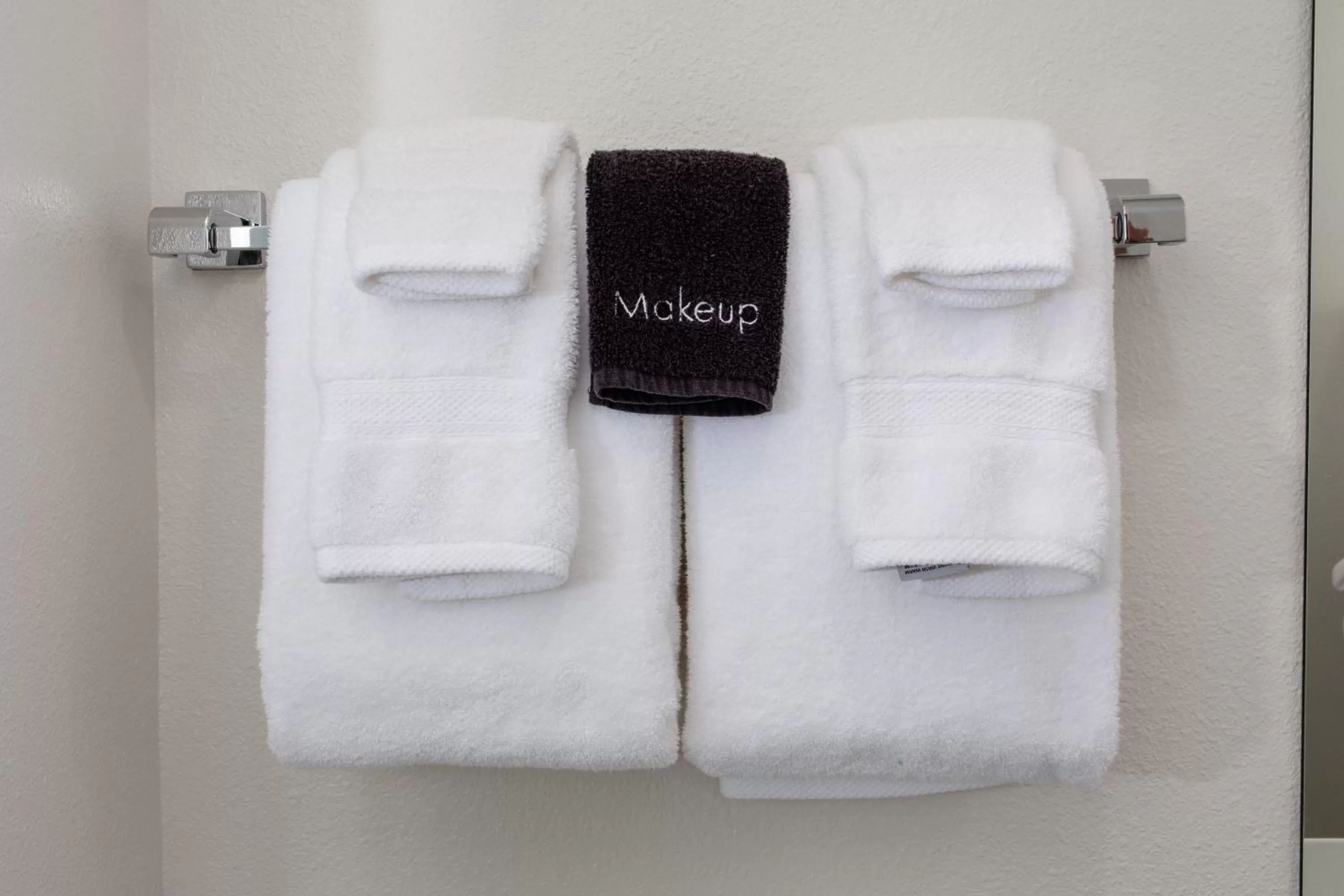towels in Hotel Leo