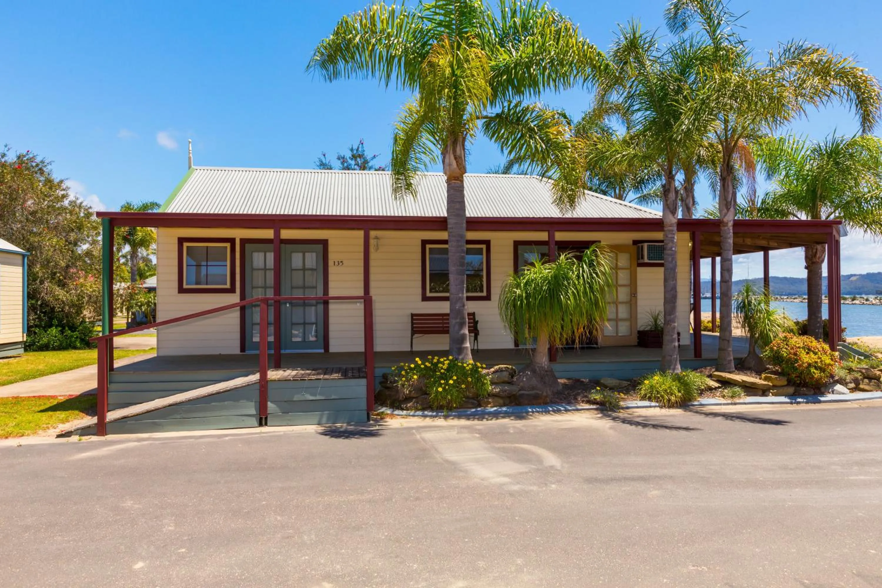 Harbourview Villa in Batemans Bay Marina Resort