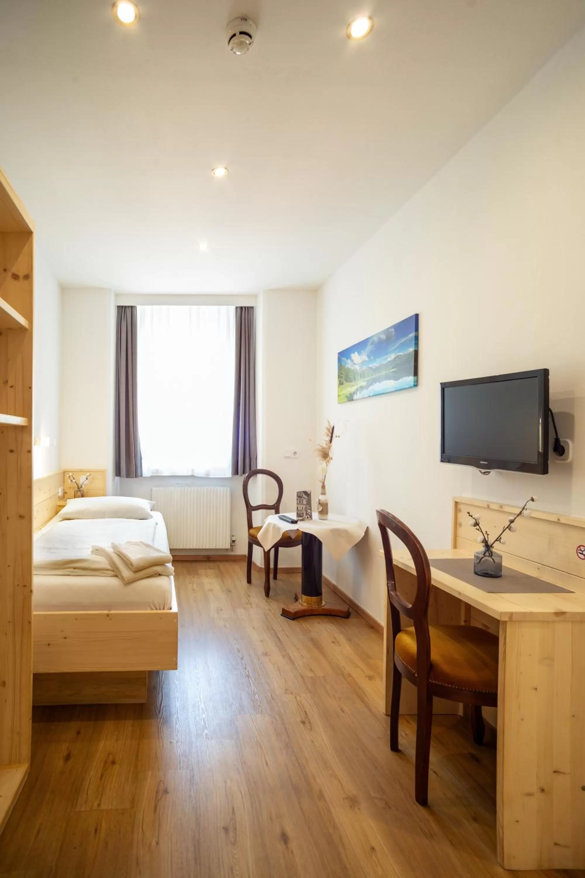 Bedroom, Bed in Hotel Gisela