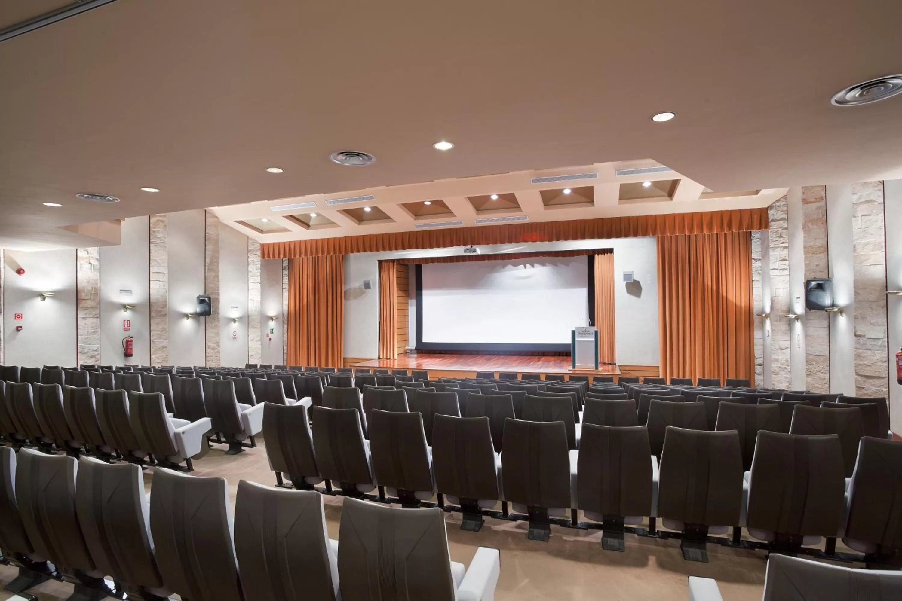 Meeting/conference room in Parador de Segovia