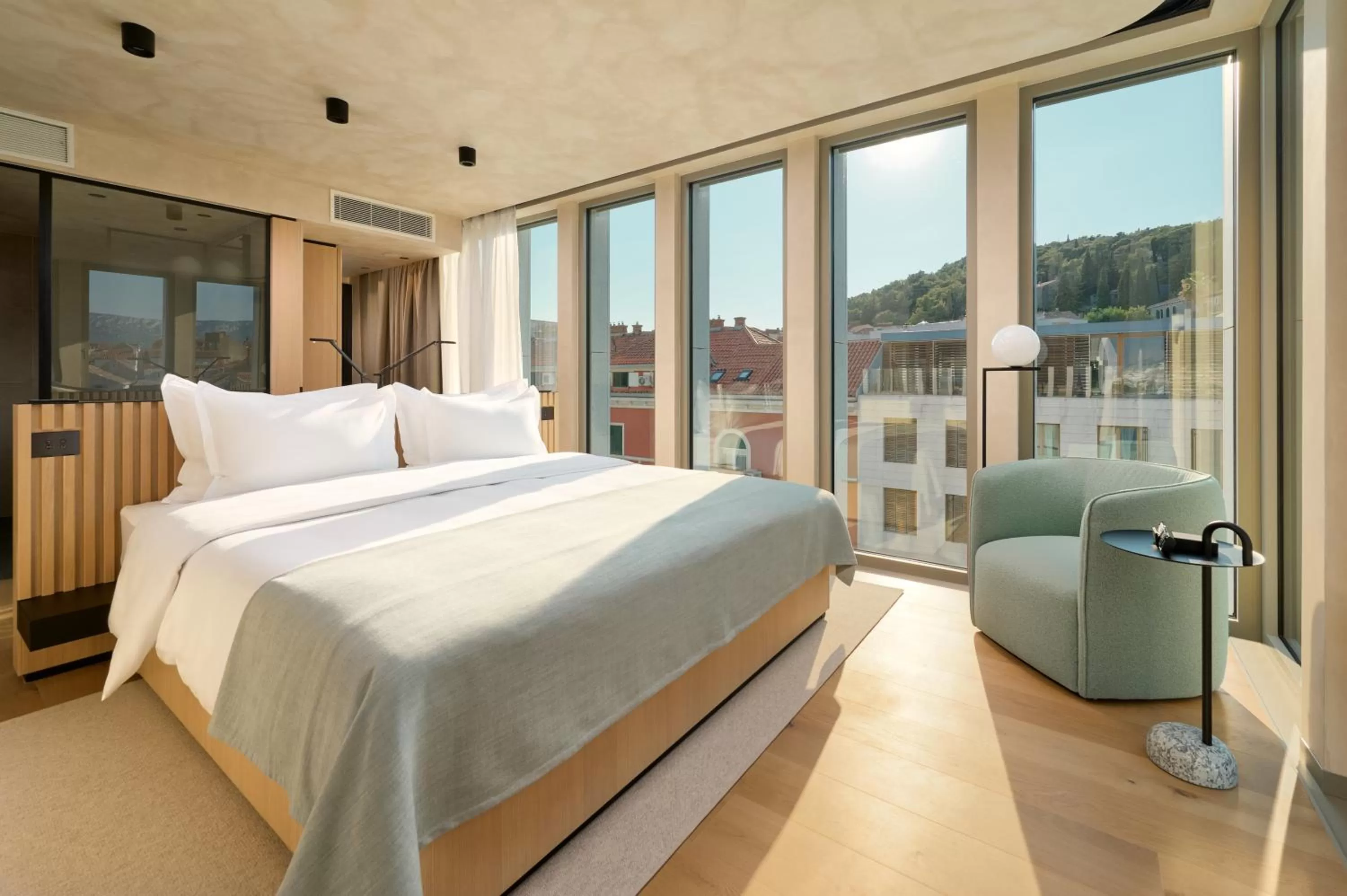 City view, Bed in Hotel Ambasador