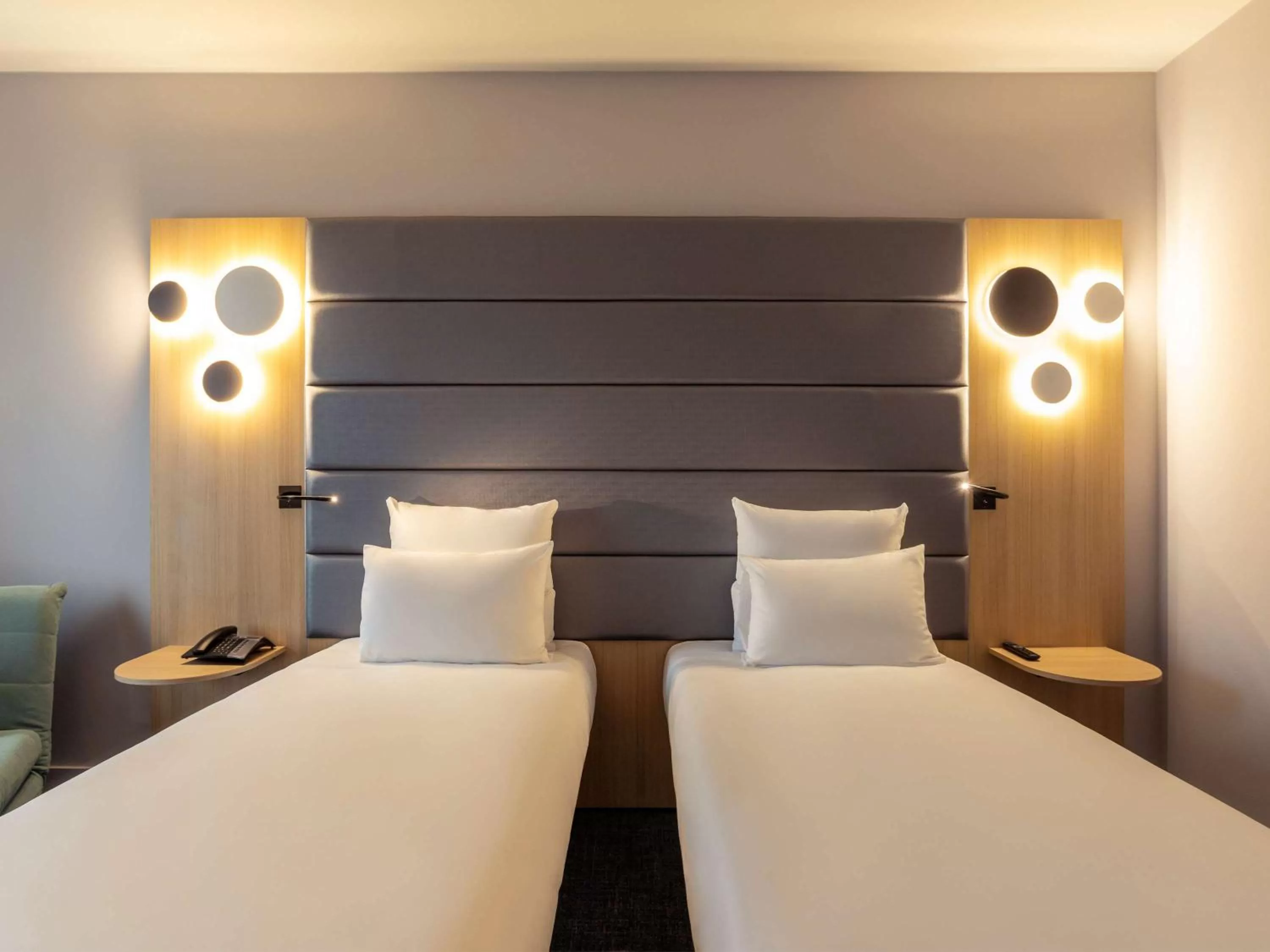 Superior Room with 2 Single Beds in Novotel Brussels Centre Midi