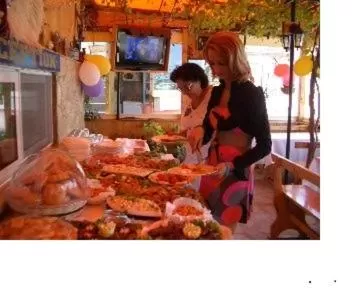 Restaurant/places to eat in Hotel Poseidon