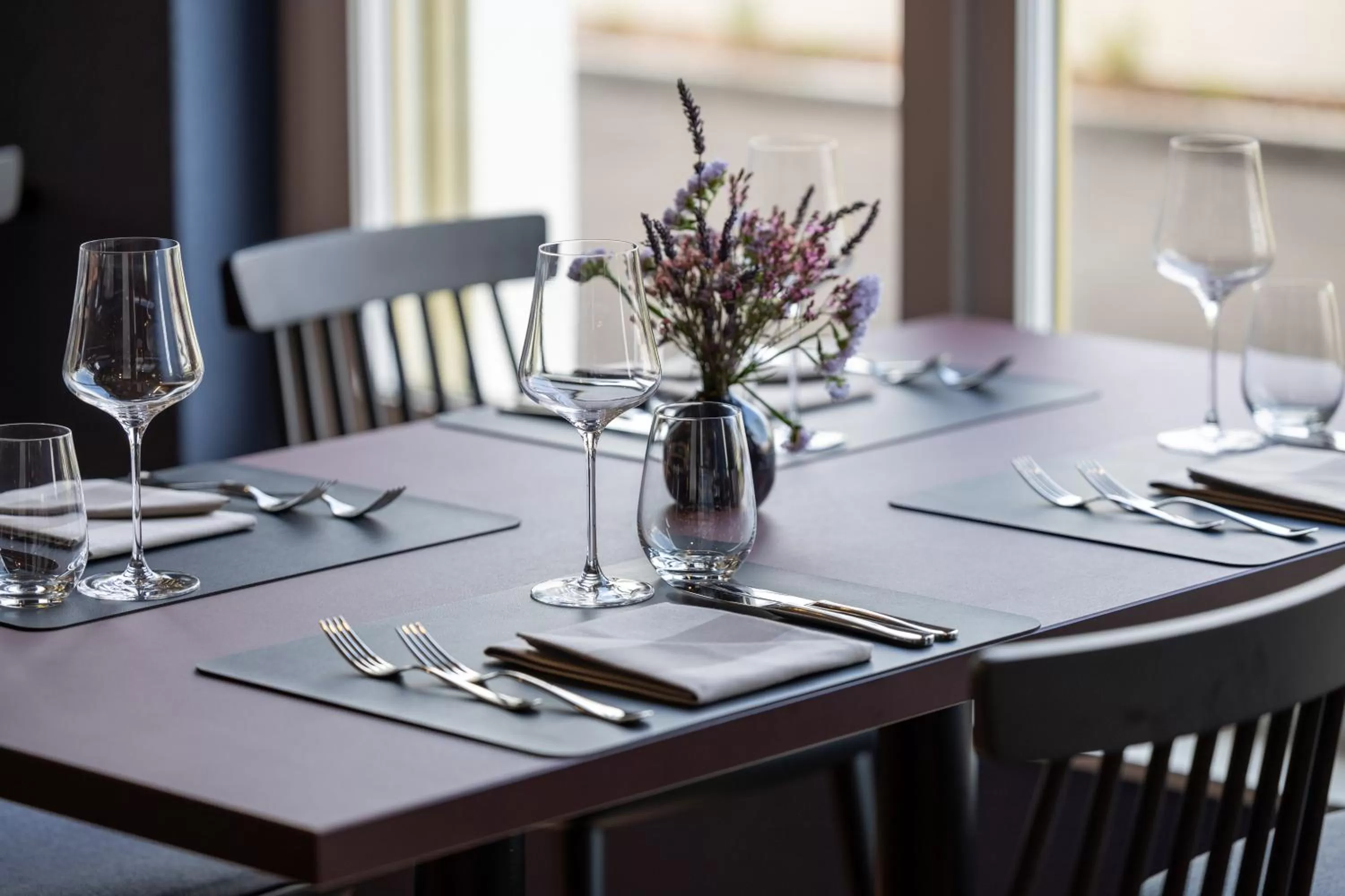 Restaurant/places to eat in b-smart hotel Arbon