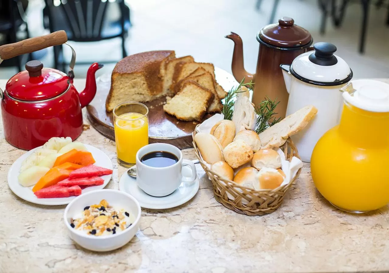 Meals in Estanplaza Nações Unidas