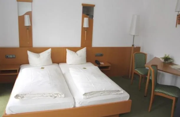 Bed in Hotel Bitburger Hof