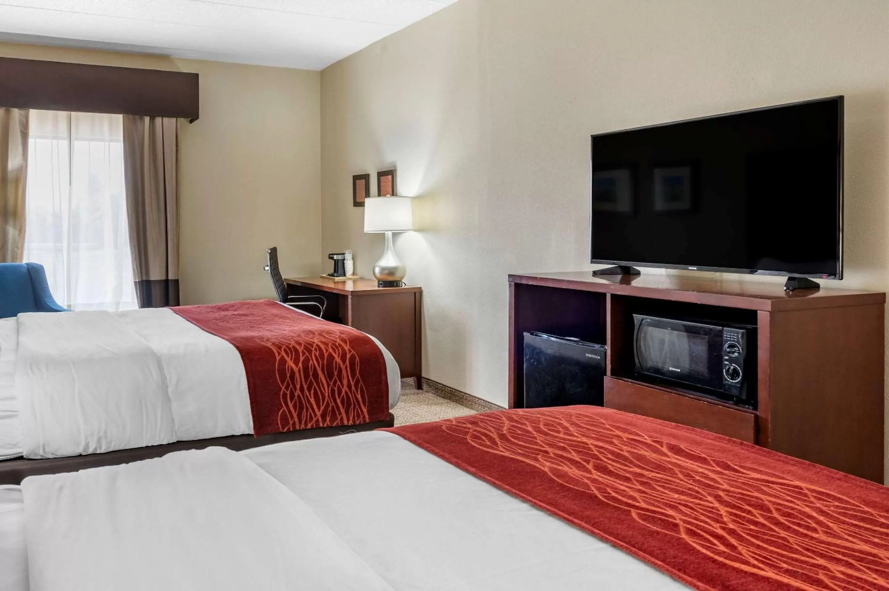 Photo of the whole room, Bed in Comfort Inn Lexington I-75