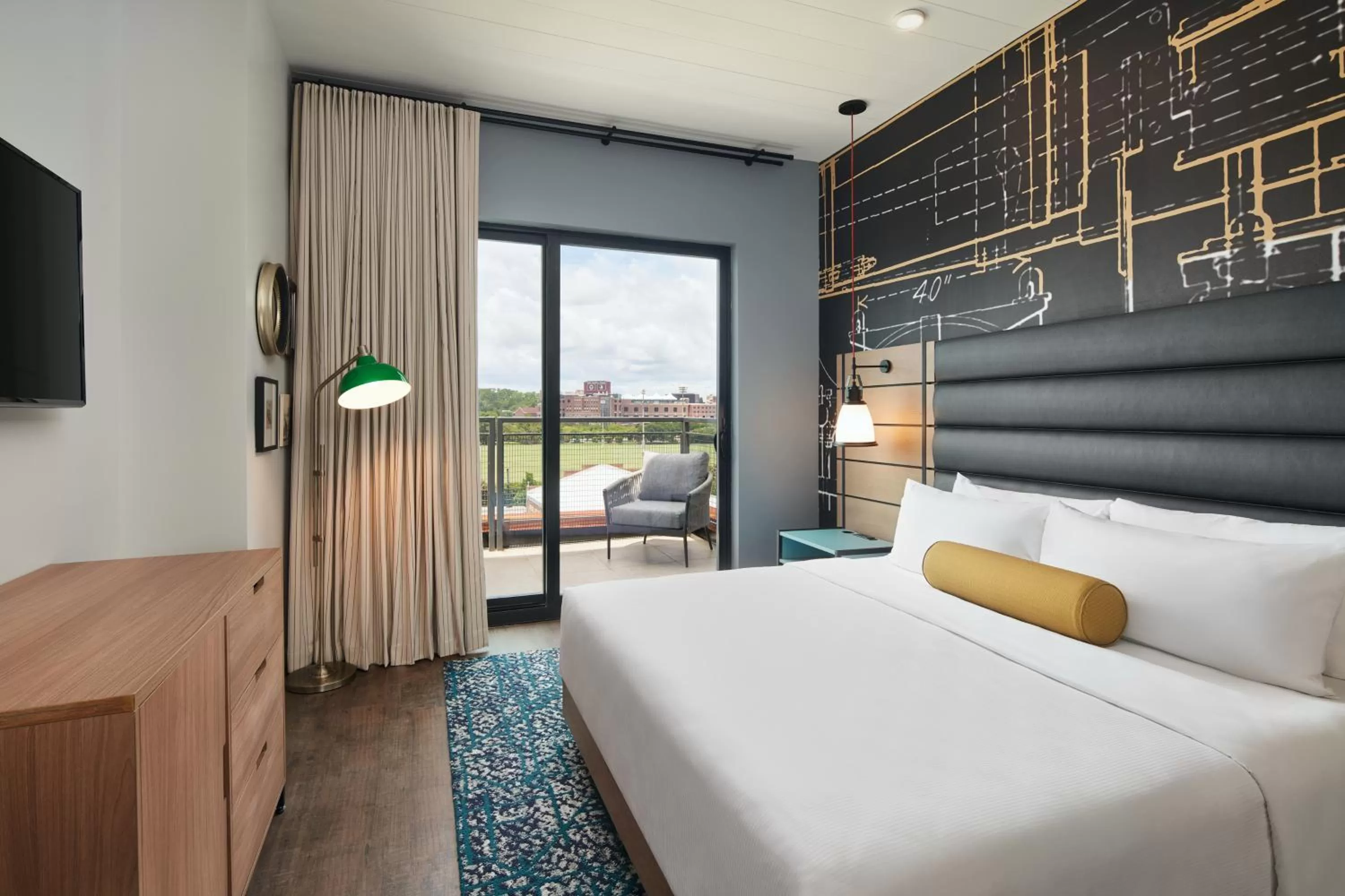 Communal lounge/ TV room, Bed in Hotel Indigo Tallahassee - Collegetown by IHG