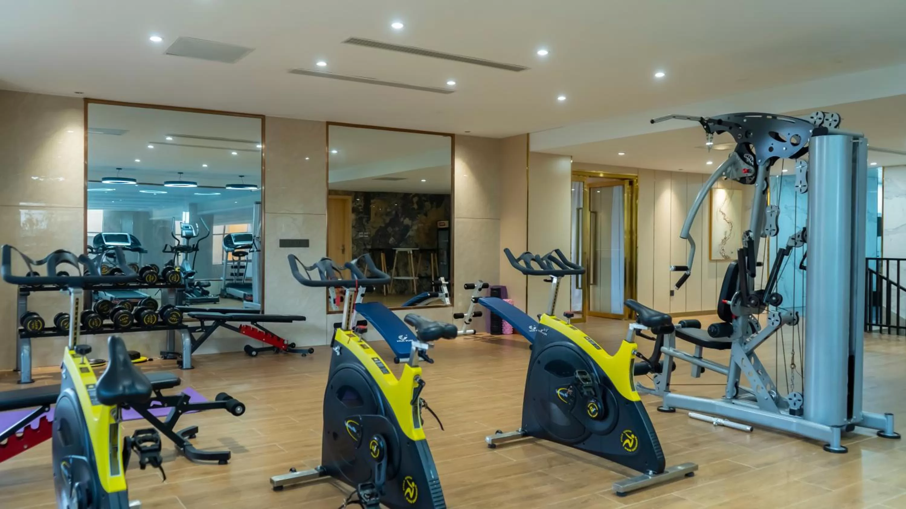 Fitness centre/facilities, Fitness Center/Facilities in Hôtel FAMILLE MONDIALE