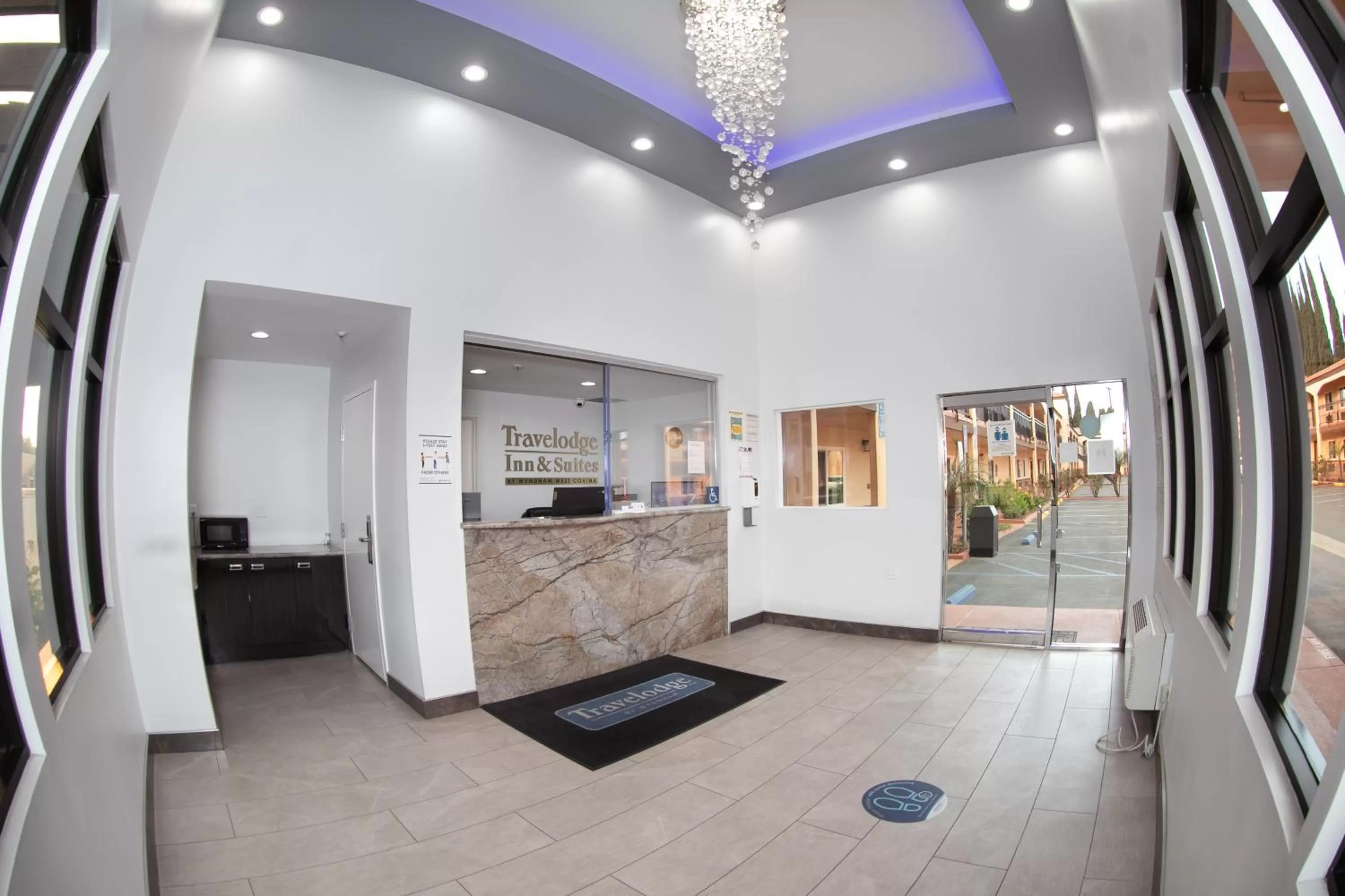 Lobby or reception in Travelodge Inn & Suites by Wyndham West Covina