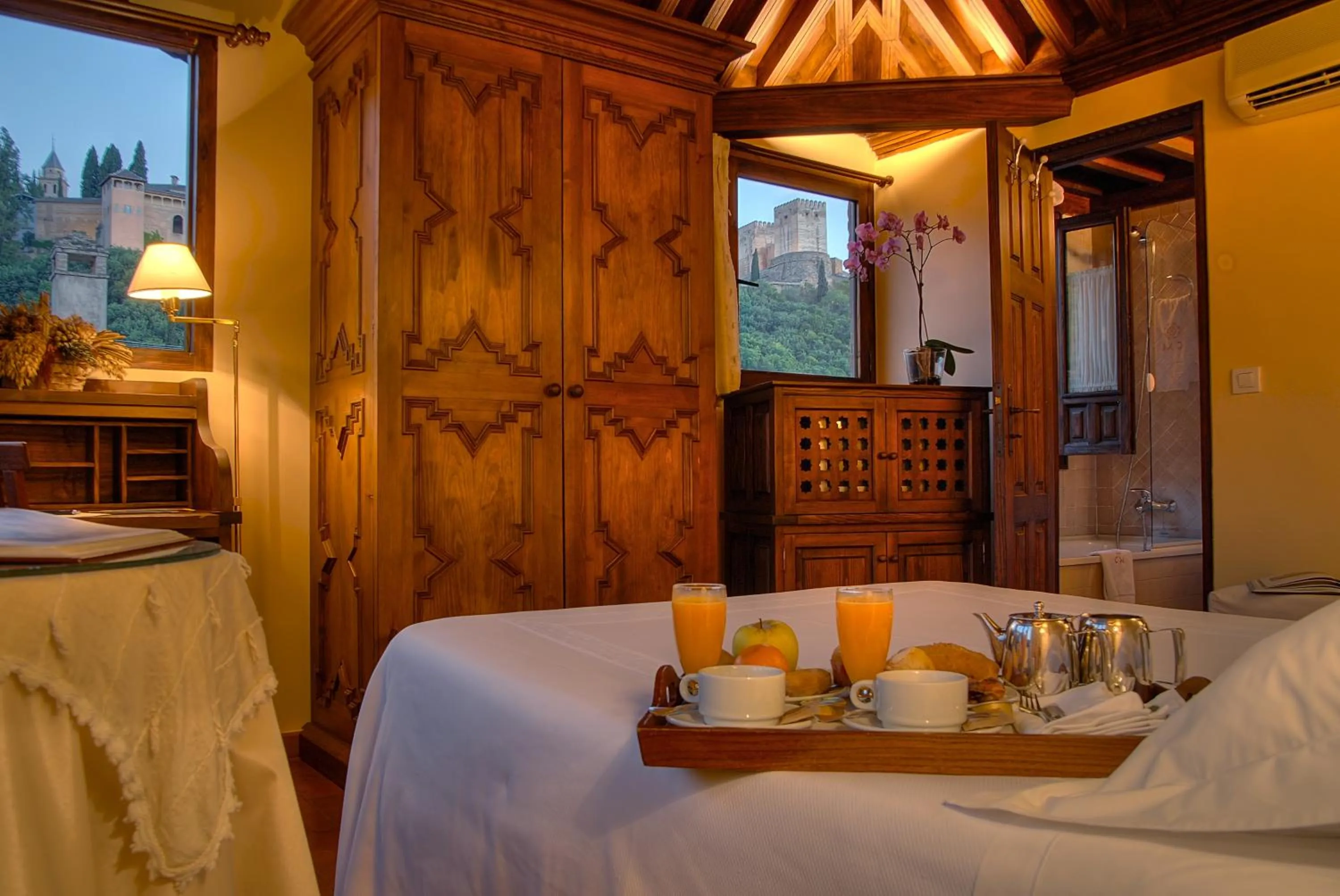 Bed in Hotel Casa Morisca