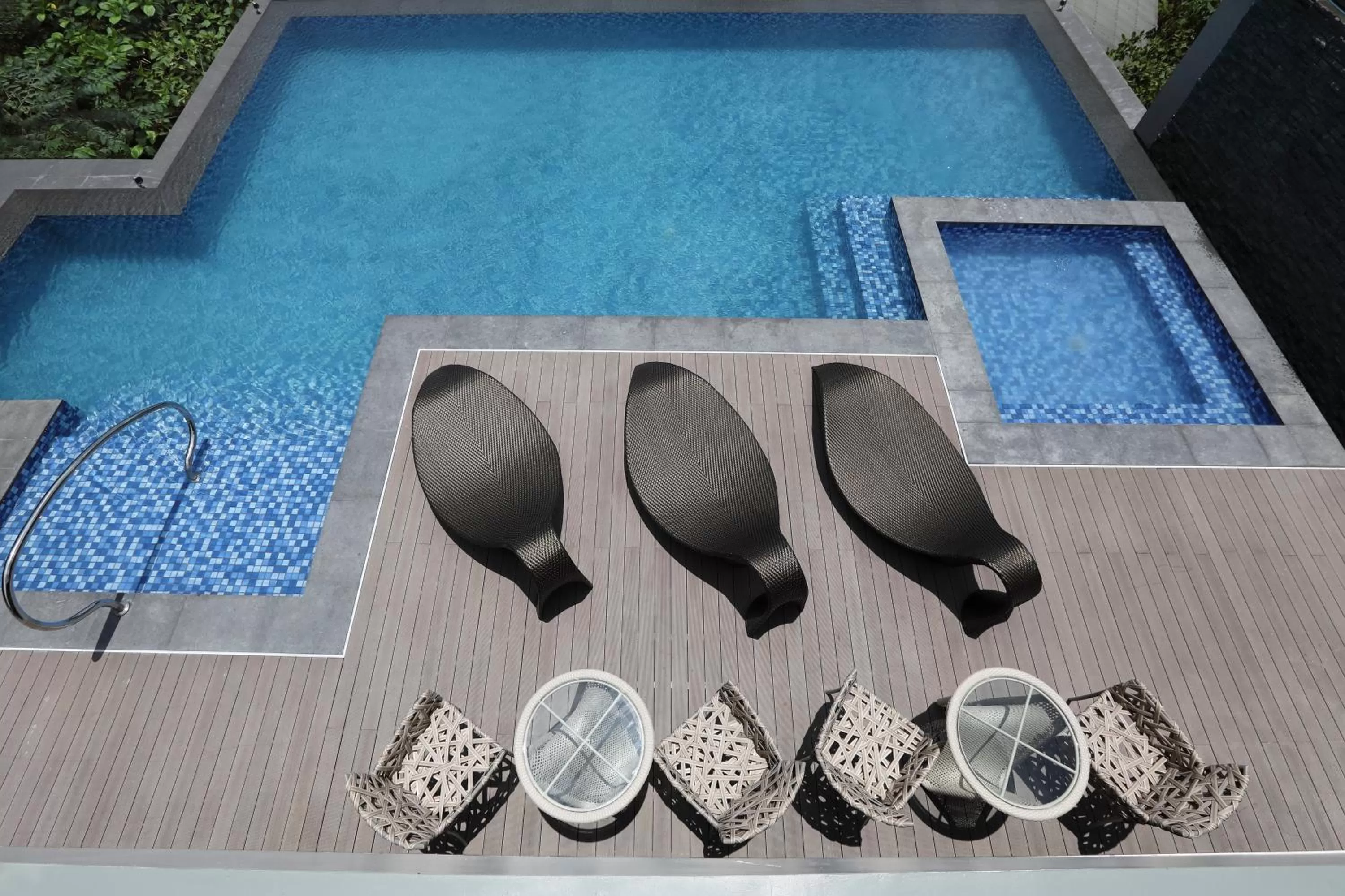 Swimming pool in Lagùn Hotel