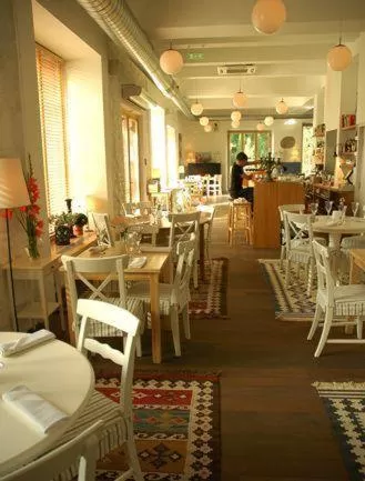 Restaurant/places to eat in Lijo