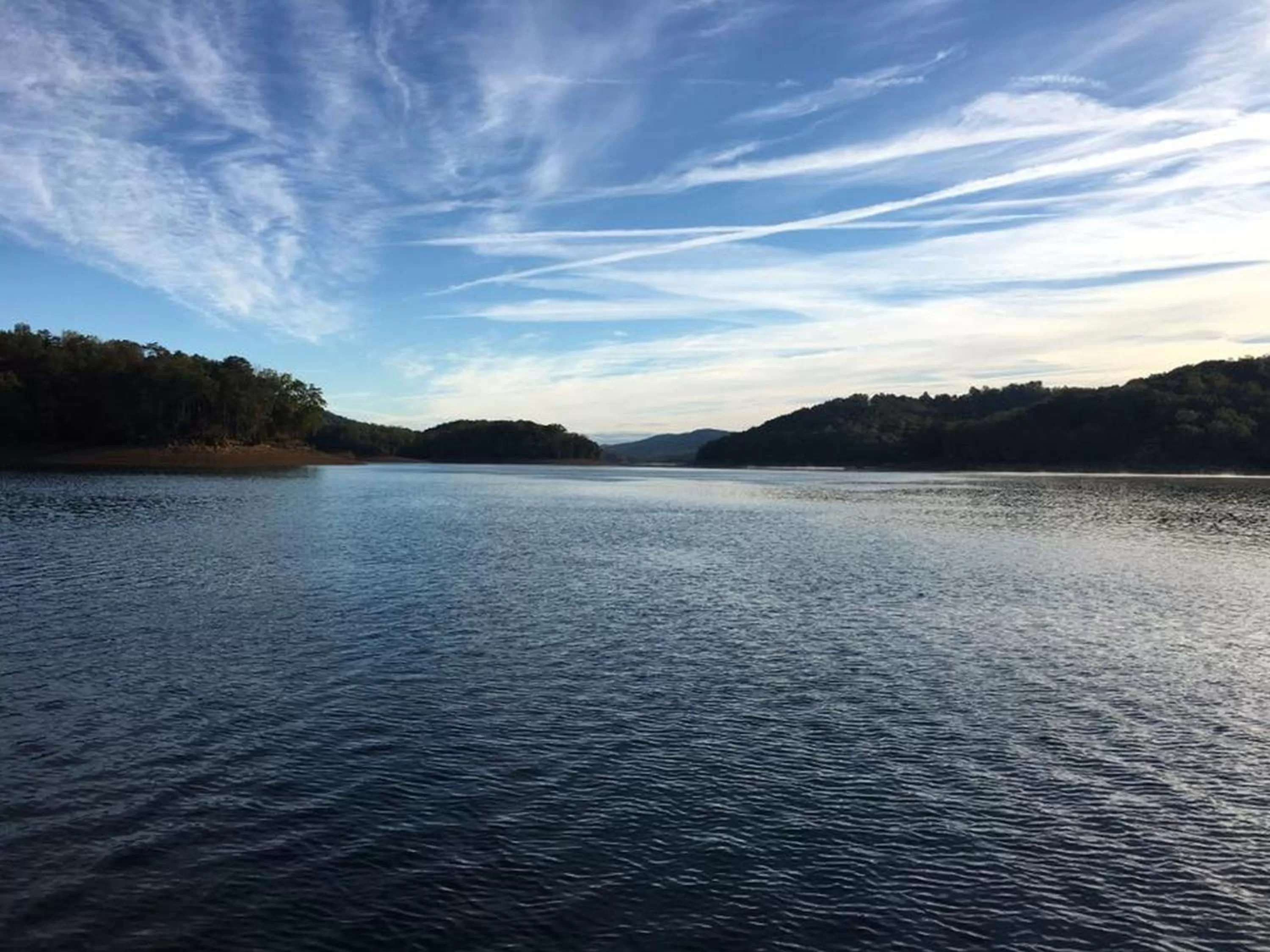 Area and facilities in Holiday Inn Express & Suites Knoxville-Clinton by IHG