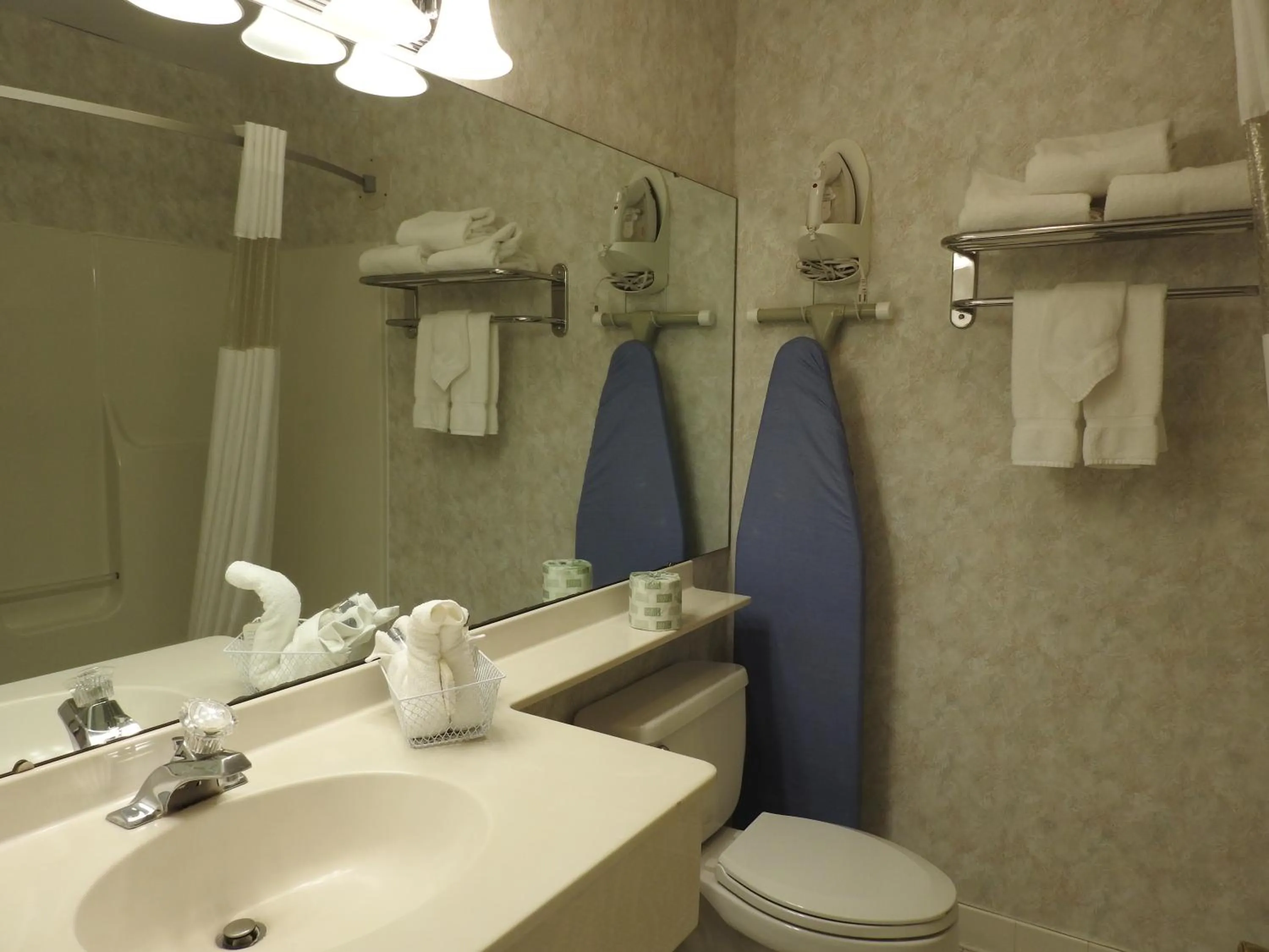 Bathroom in Inn at Cemetery Hill