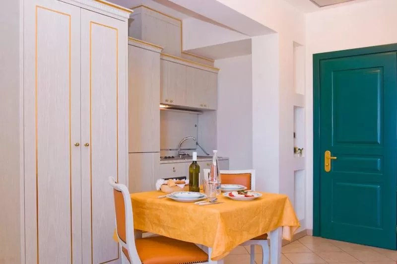 Kitchen or kitchenette in Excelsior Hotel E Appartamenti