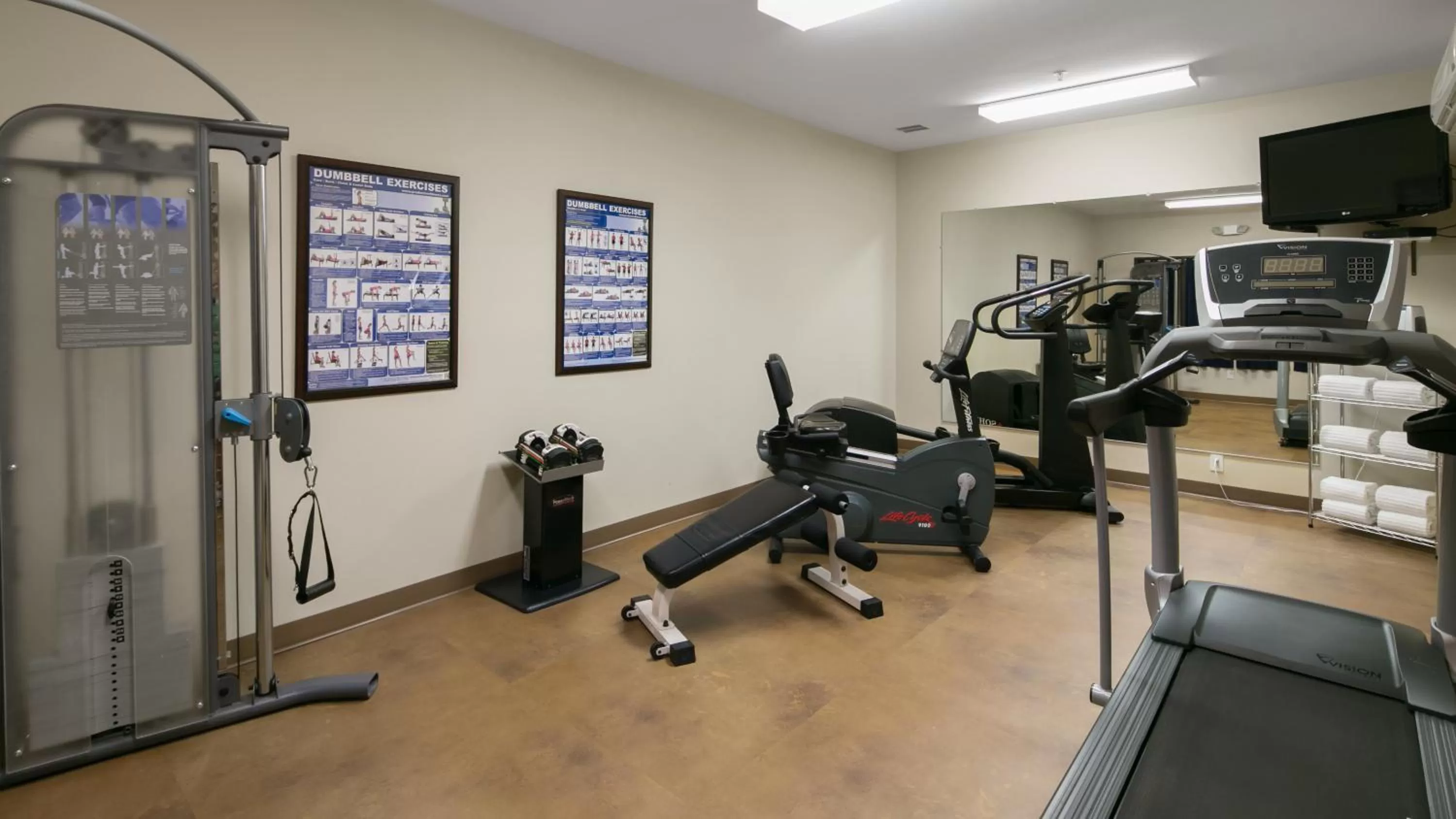 Fitness centre/facilities in Best Western Bronco Inn