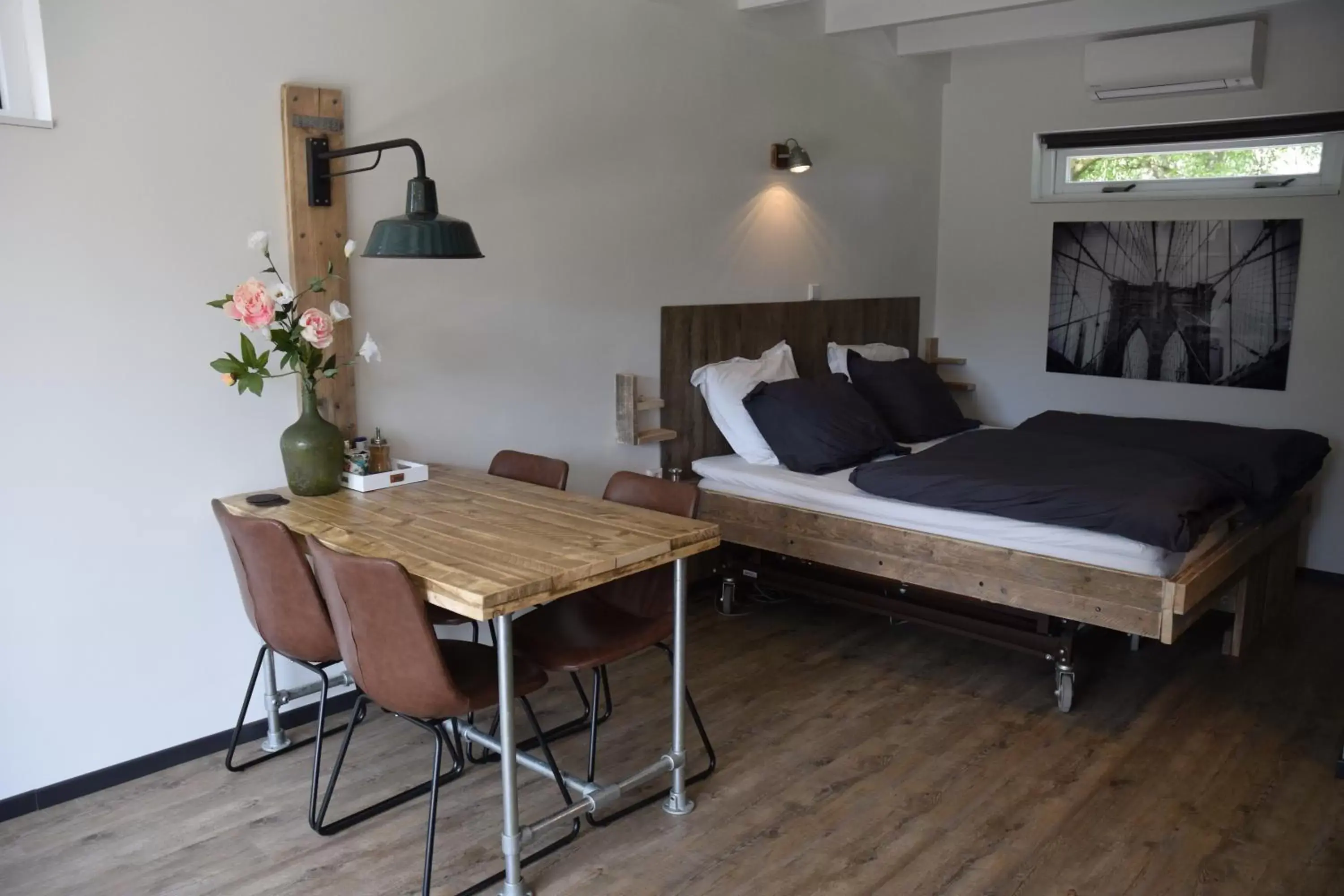 Two-Bedroom Apartment in Bed & Breakfast "Aan de Bagijnstraat". Two-Bedroom Apartment in Bed & Breakfast "Aan de Bagijnstraat".