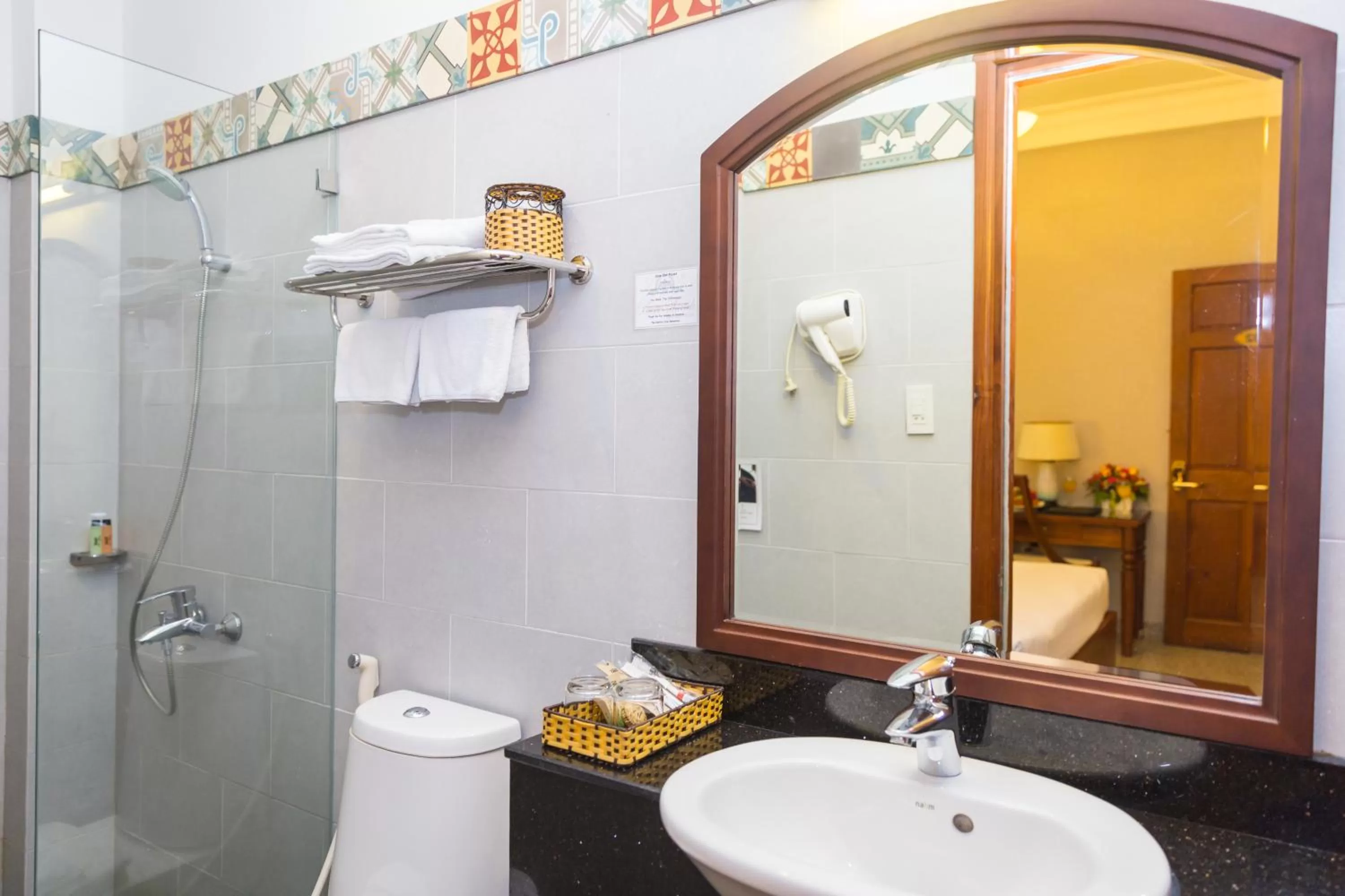 Shower in Ben Thanh Boutique Hotel