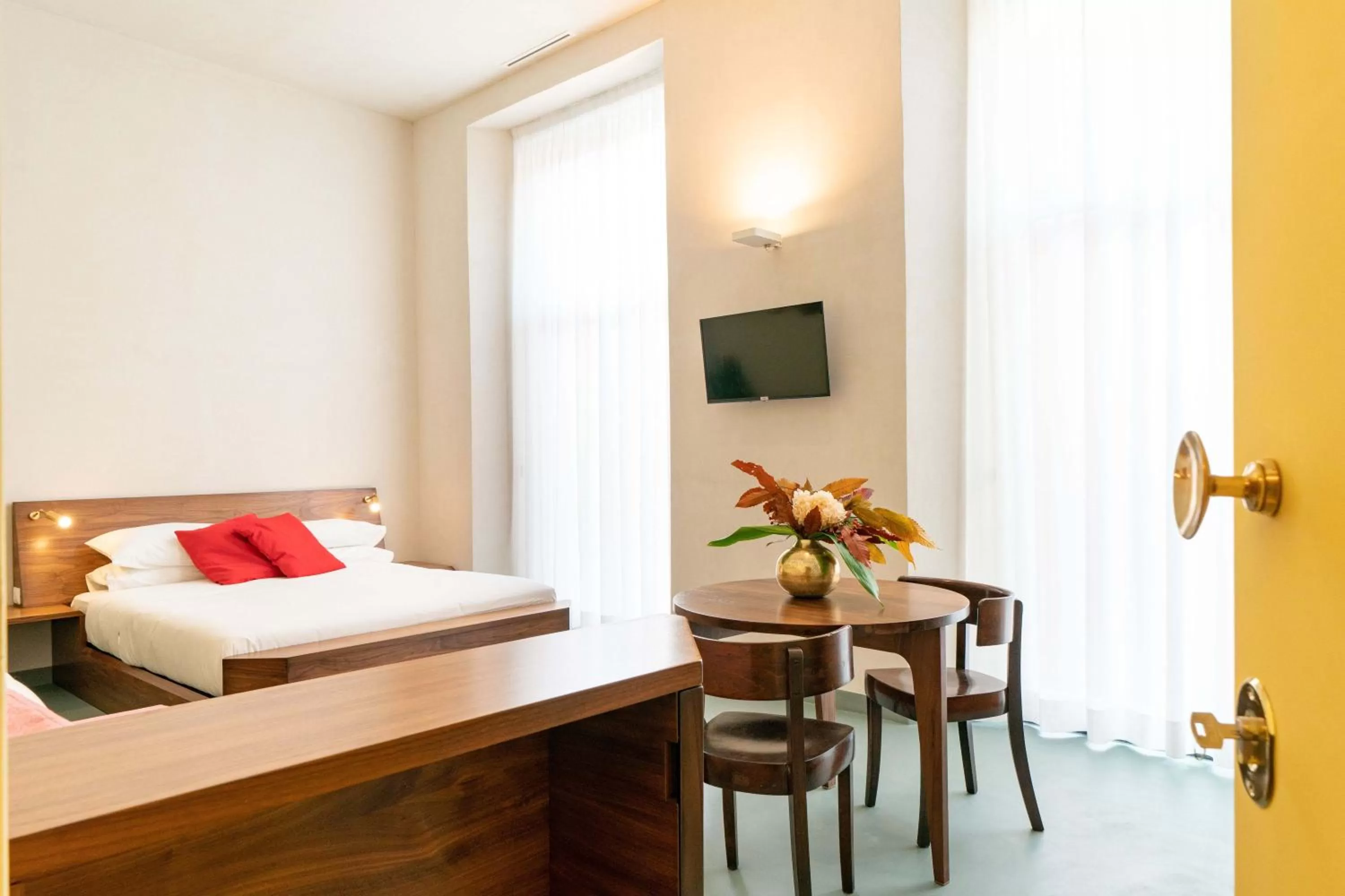 TV and multimedia in 21 Armeno