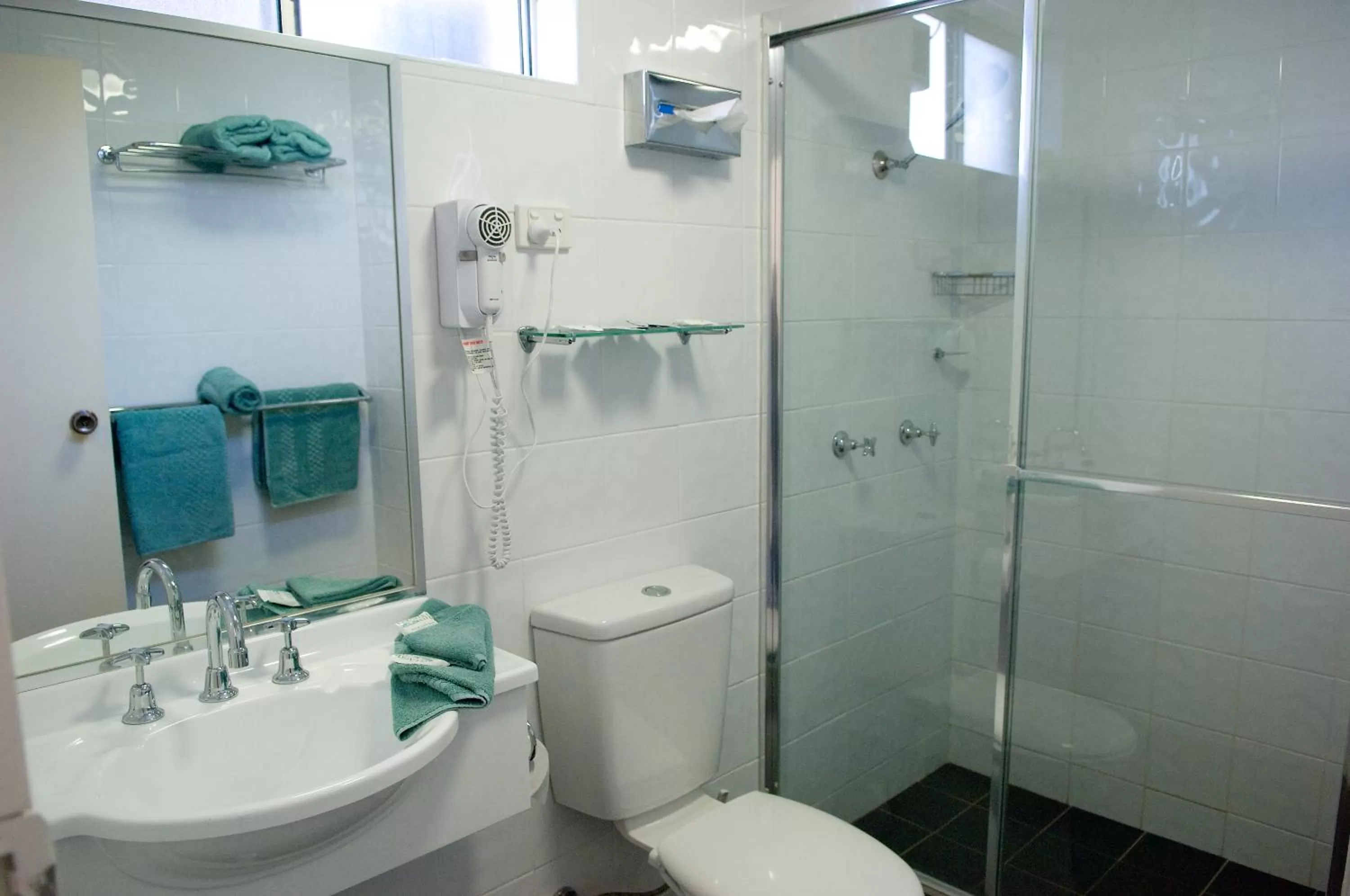 Shower in Narellan Motor Inn