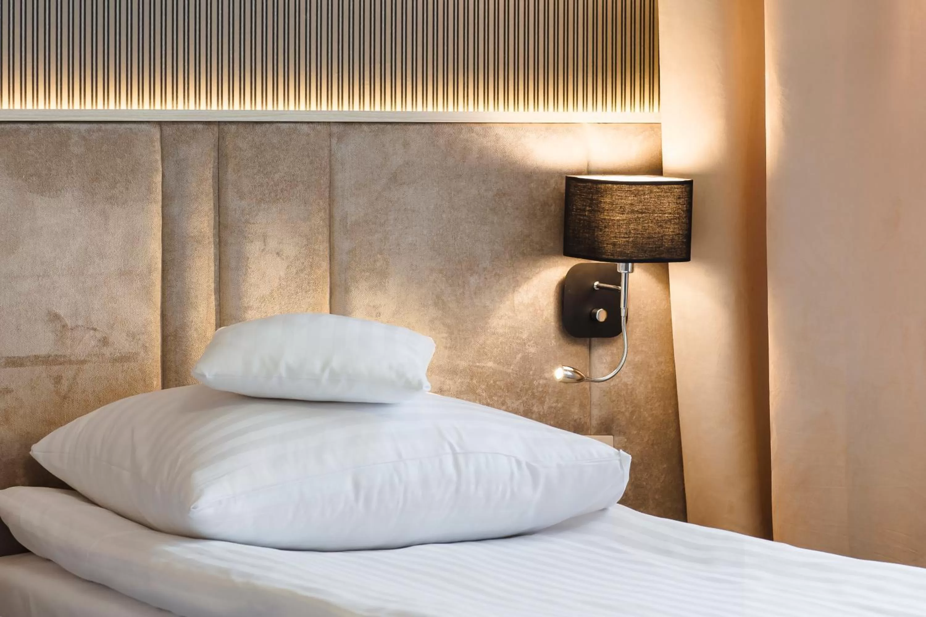 Bathroom, Bed in Art Hotel's Sosnowiec