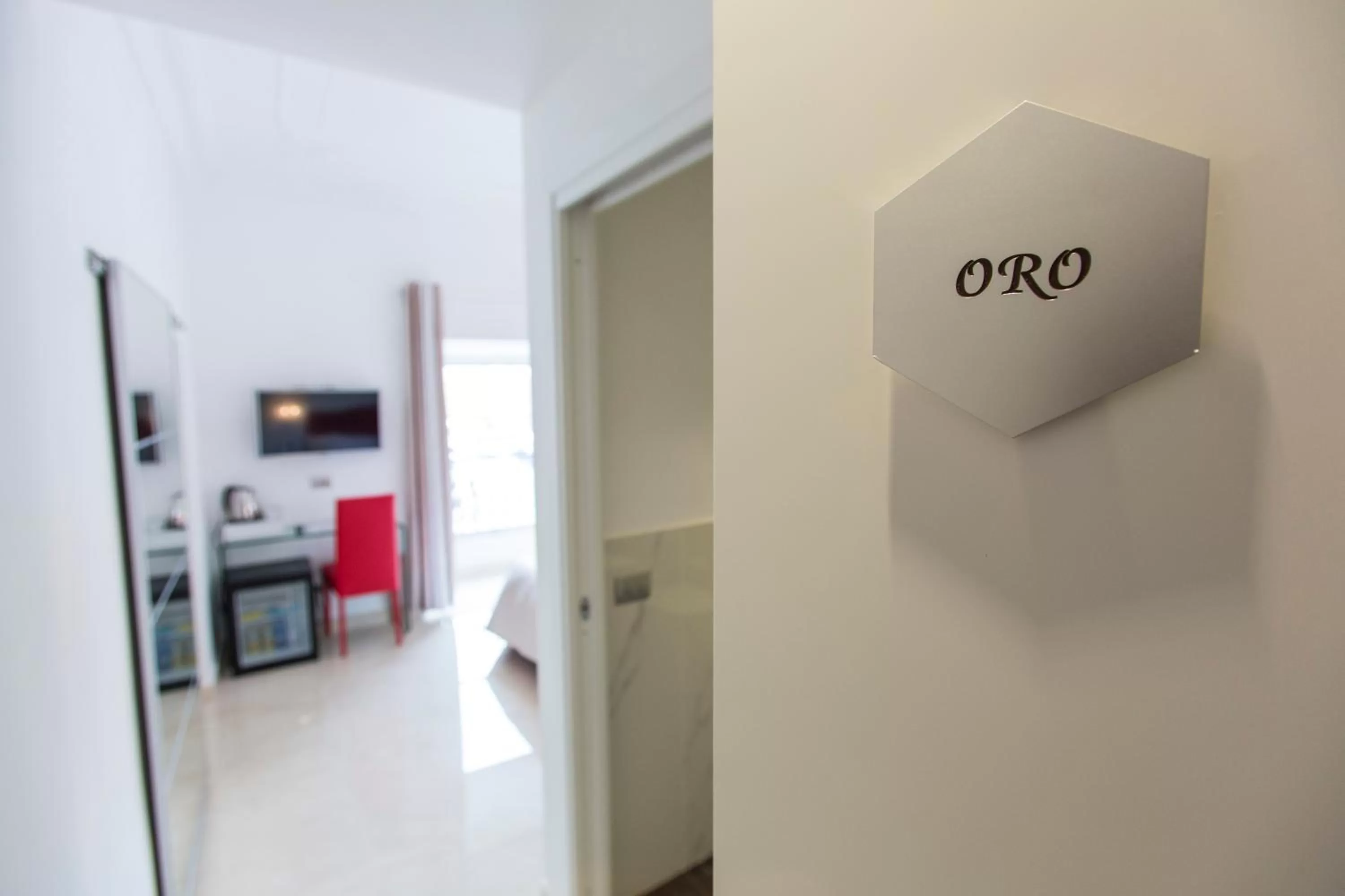 Logo/Certificate/Sign in San Pietro Grand Suite