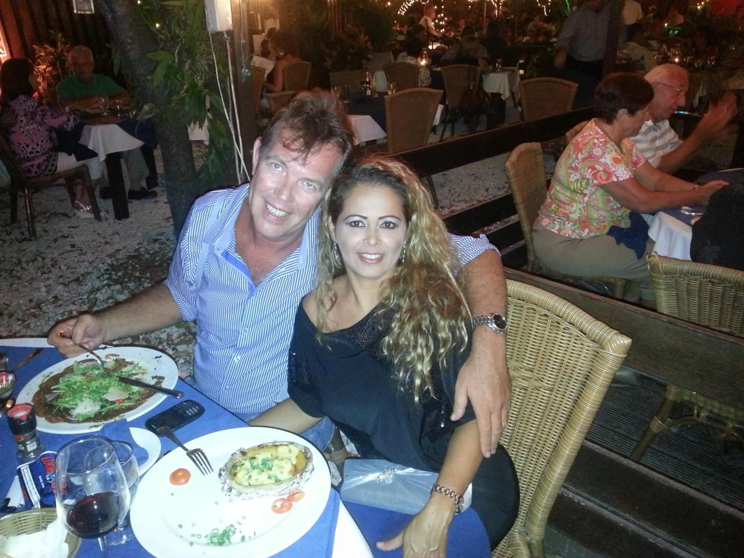 Restaurant/places to eat, Guests in La Felicidad