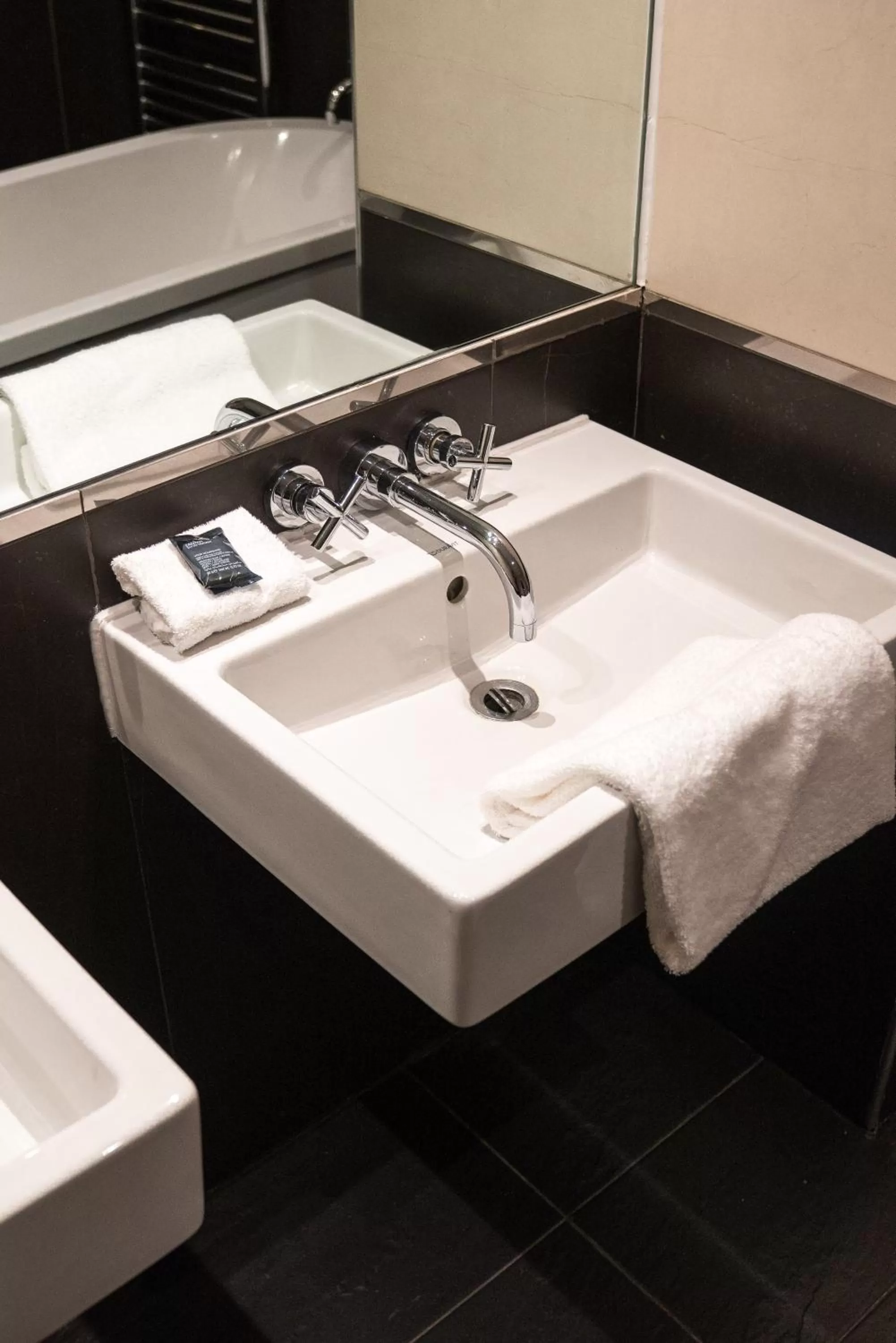 Bathroom in 62 Castle Street Hotel