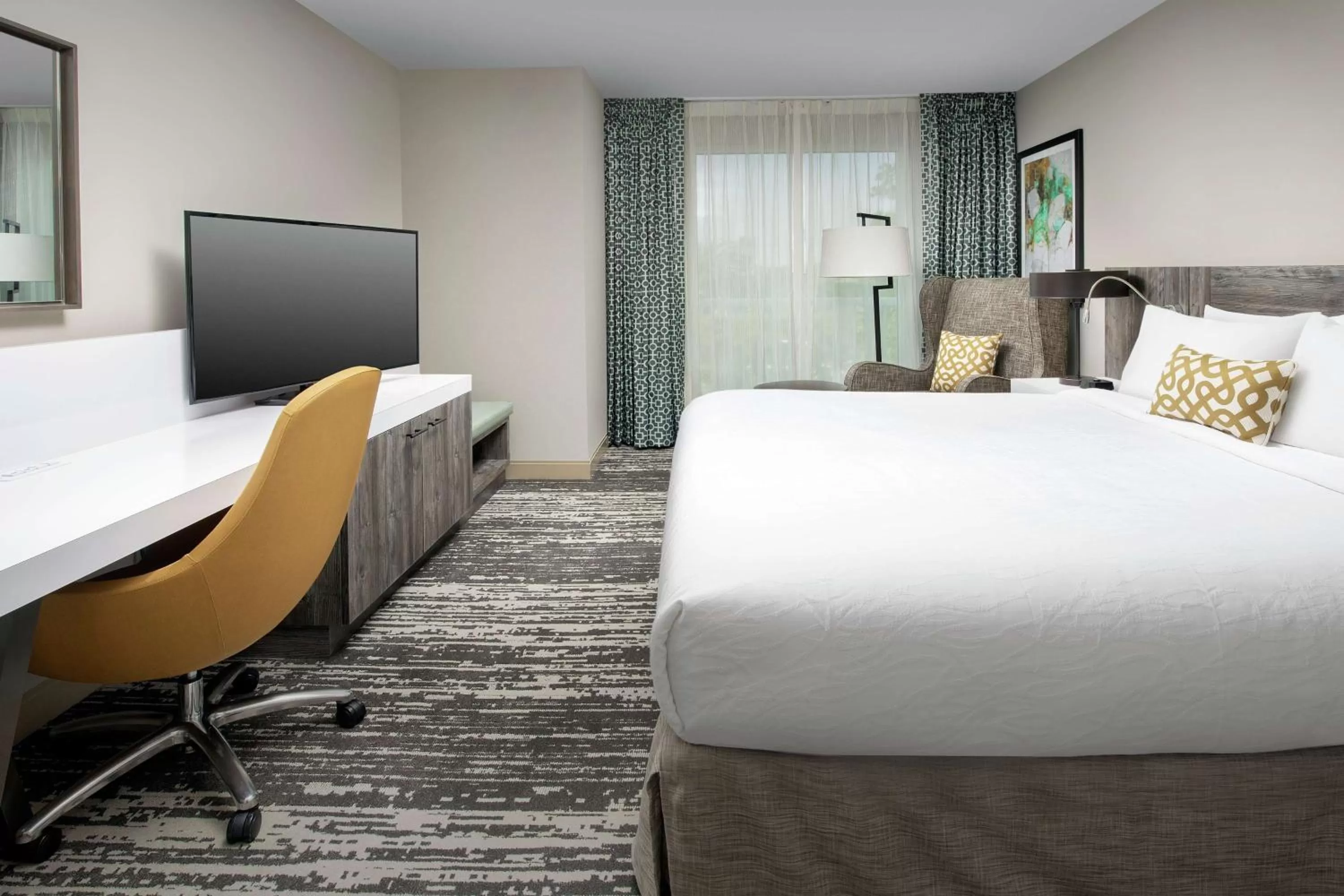 Bedroom, Bed in Hilton Garden Inn Miami Brickell South