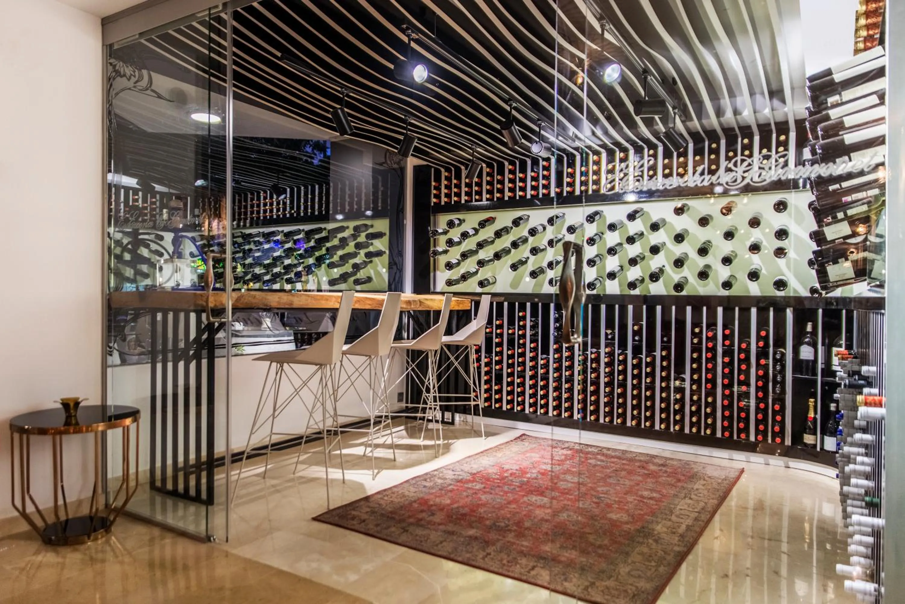 Lounge or bar in Essence Hotel Boutique