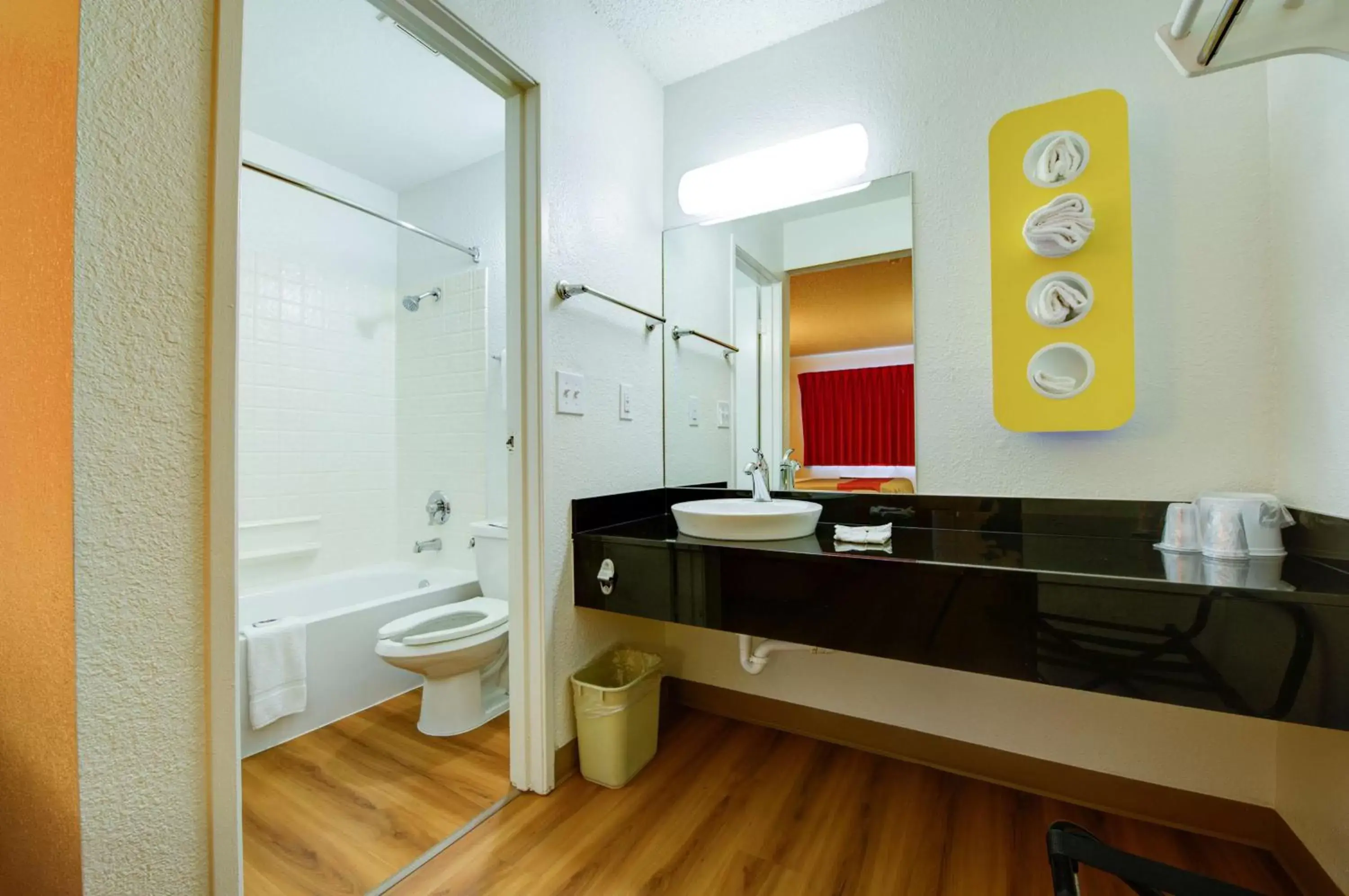 Deluxe Queen Room with Two Queen Beds in Motel 6-Seattle, WA - Airport Deluxe Queen Room with Two Queen Beds in Motel 6-Seattle, WA - Airport