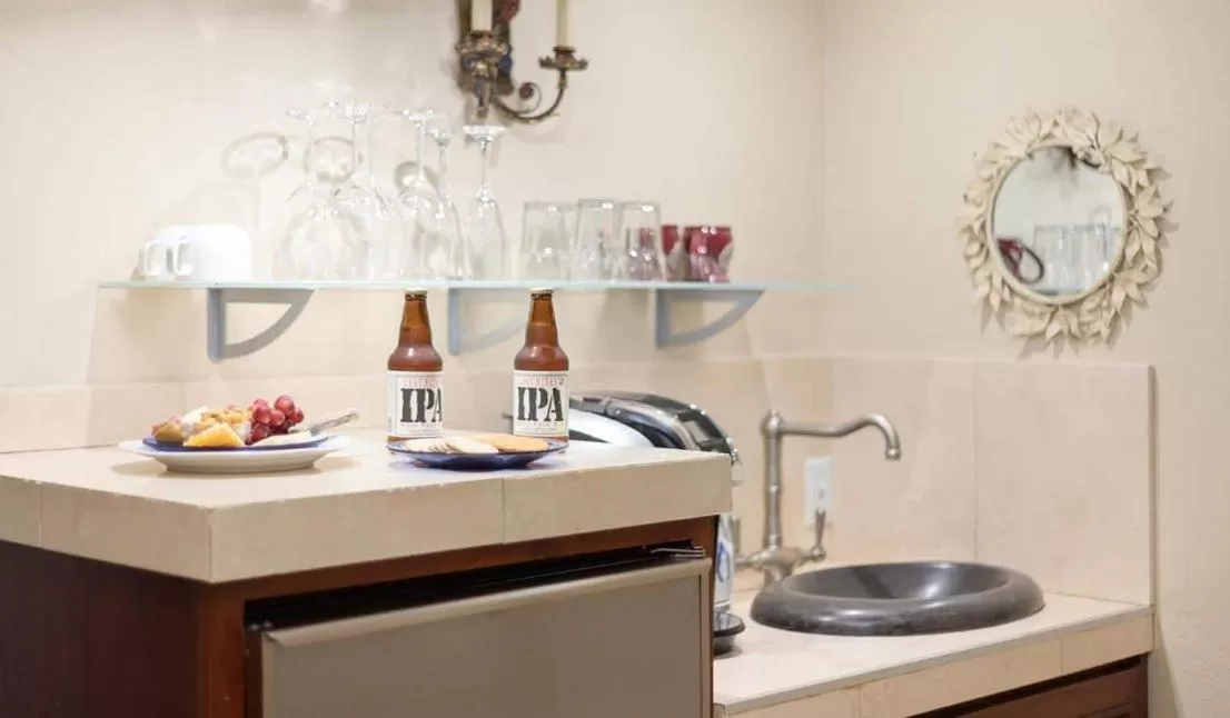 oven in Candlelight Inn Napa Valley