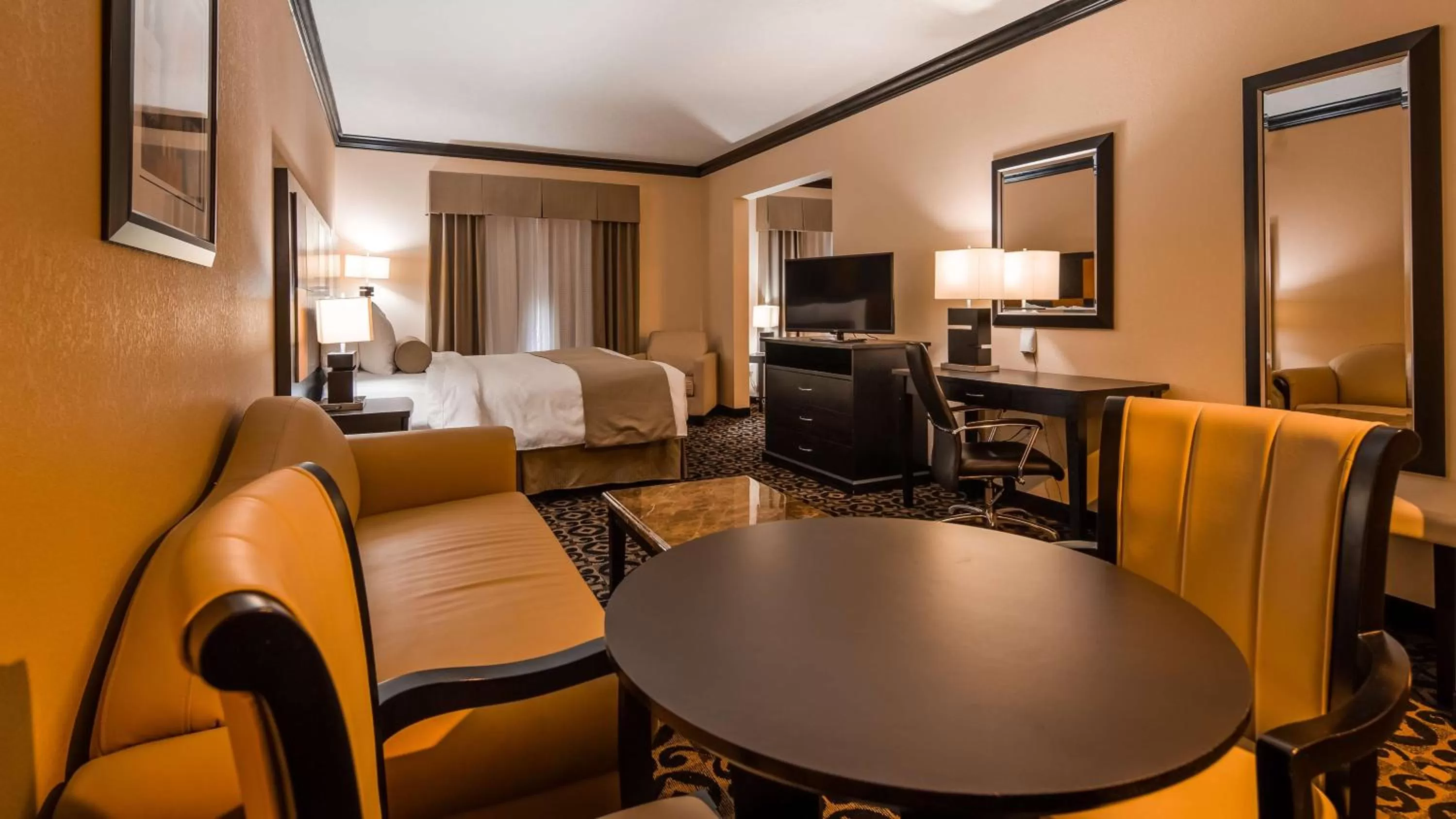 King Suite - Disability Access/Non-Smoking in Best Western Plus Airport Inn & Suites