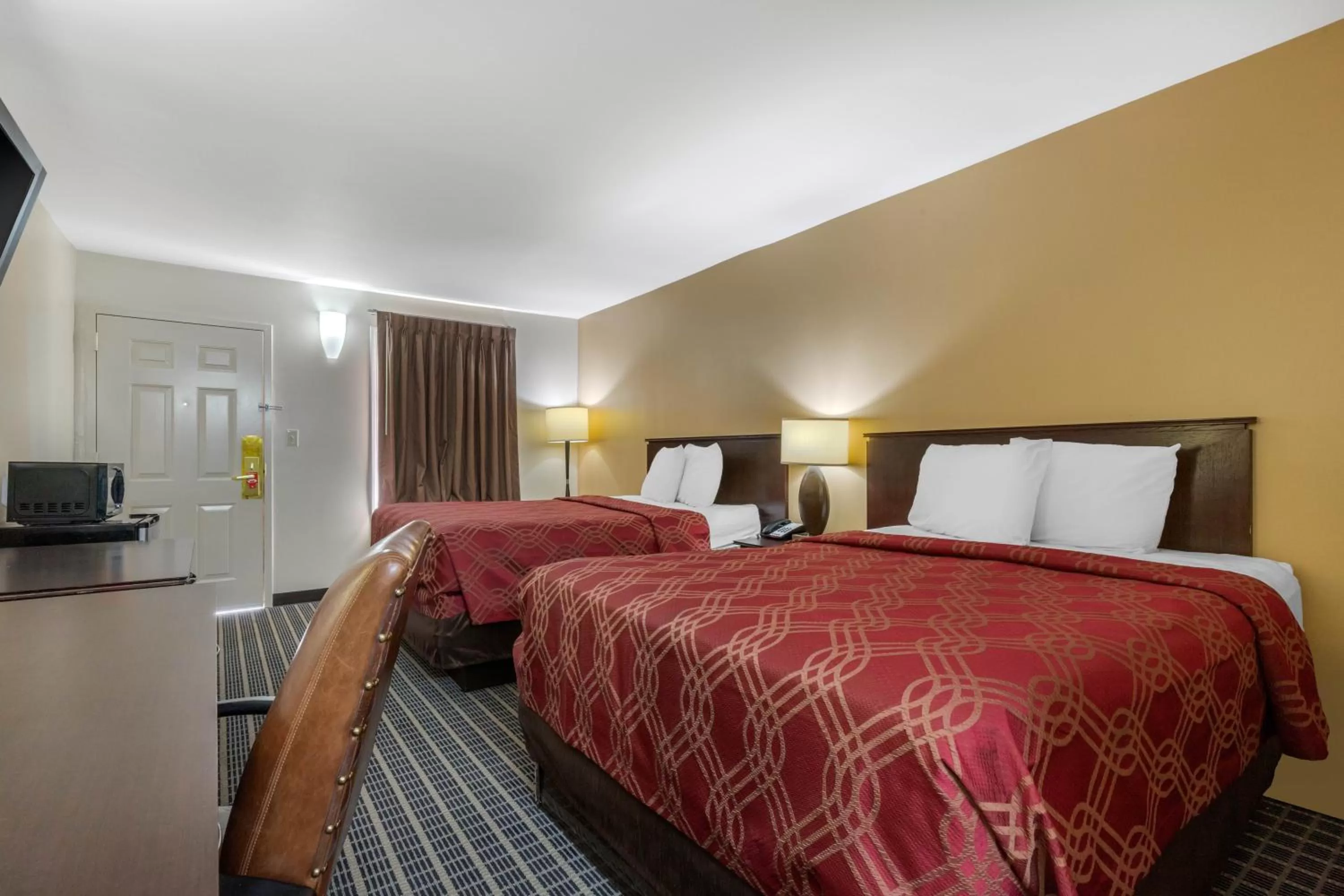 Bed in Econo Lodge Gaffney