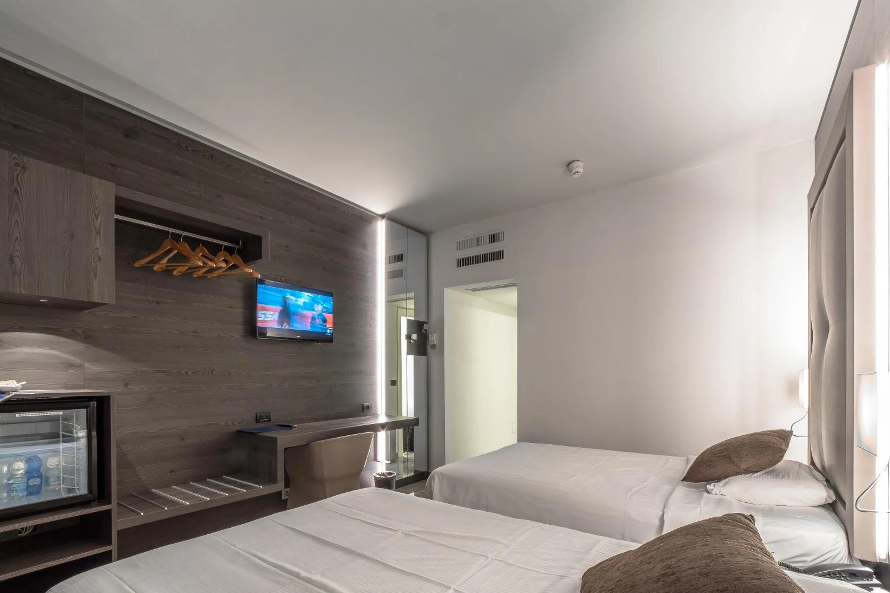 TV and multimedia, Bed in Canova Hotel