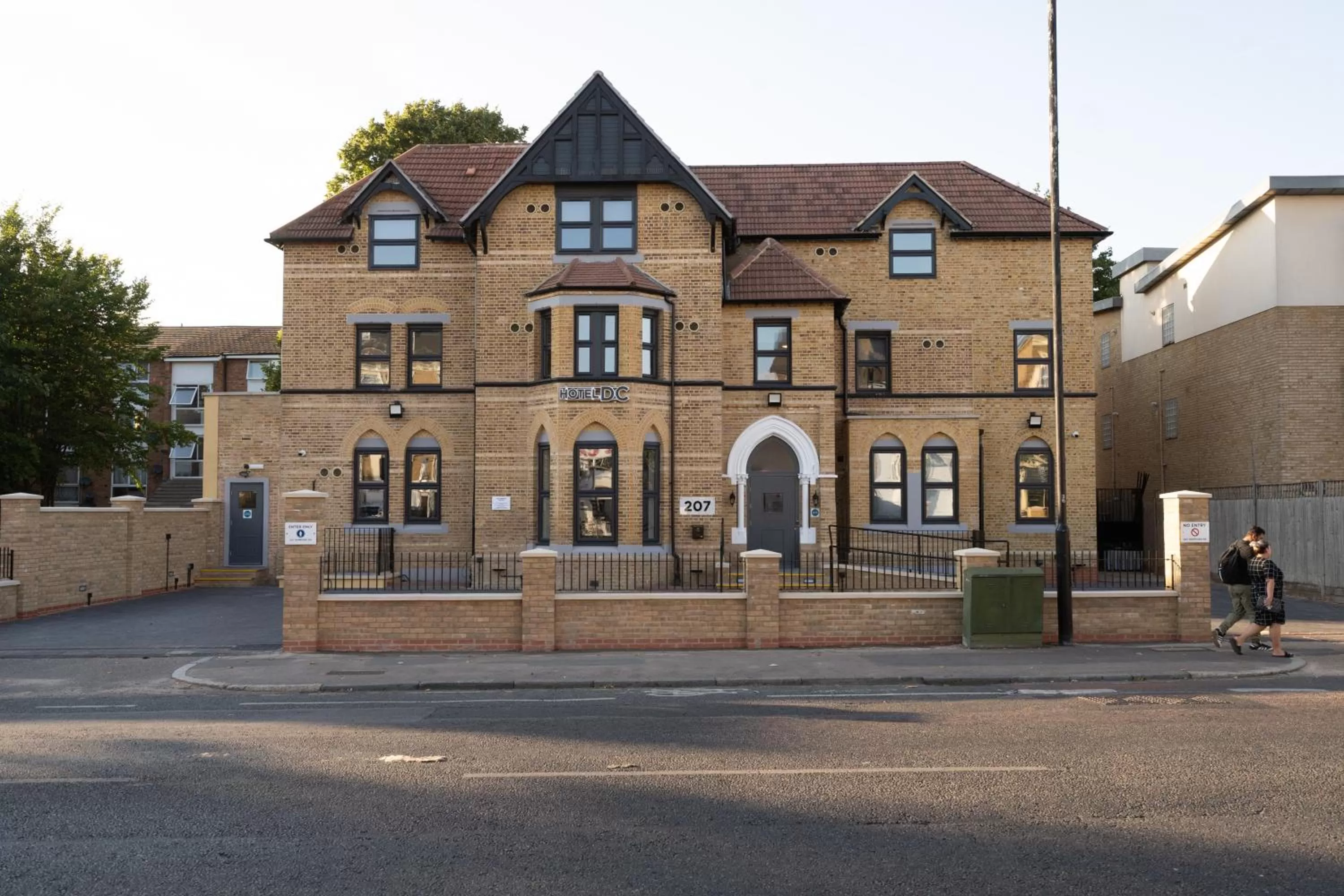 Property building in Hotel DC, Stratford